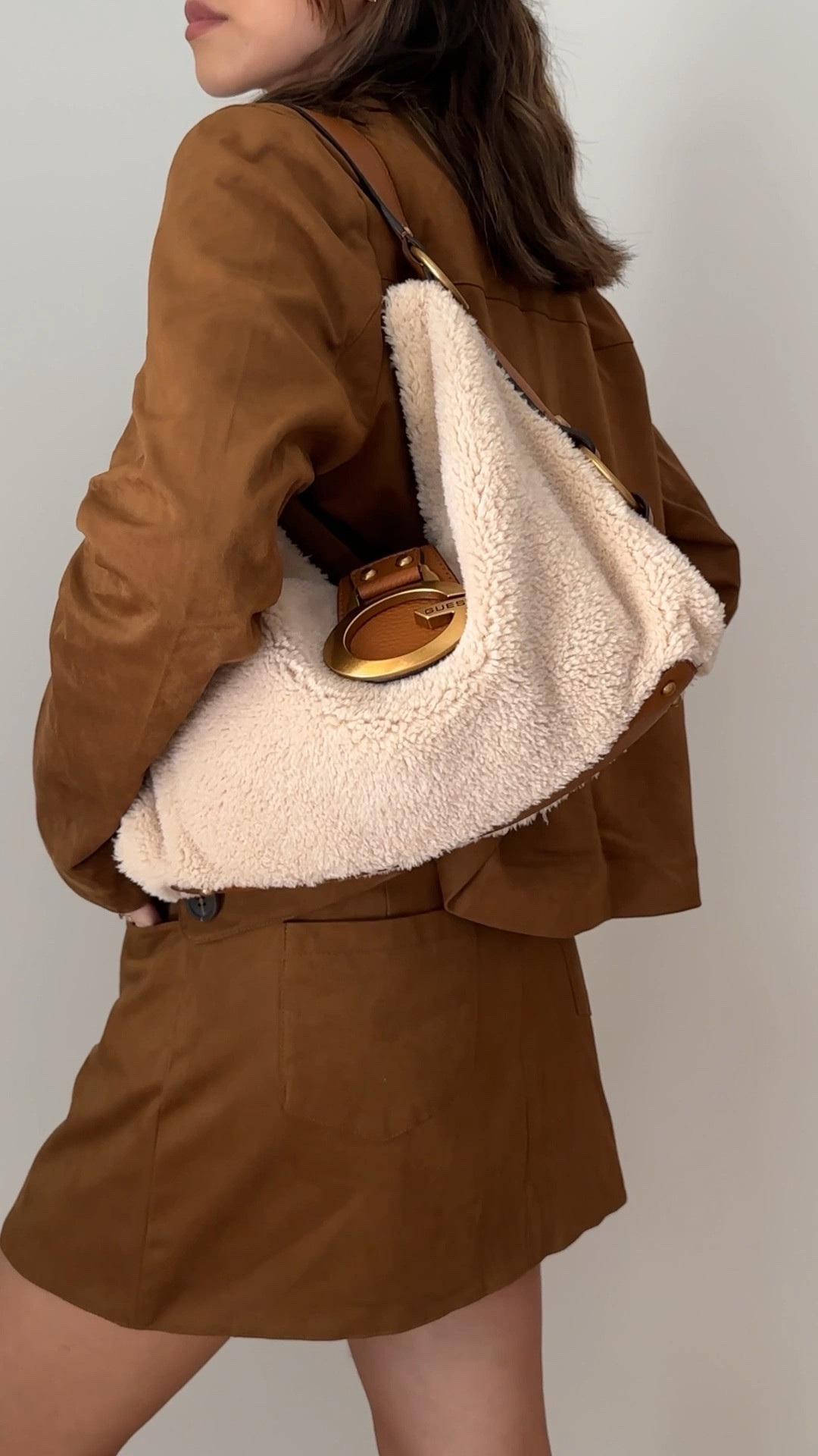 Love this @Guess Camden Shearling Shoulder Bag for the fall! #GUESSPartner @shop.ltk #liketkit

#LTKPetite #LTKStyleTip #LTKSeasonal