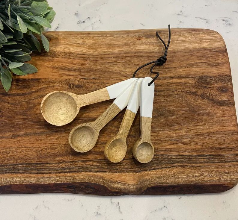 Farmhouse Style Wood Measuring Spoons, Housewarming Gift, Gift for Mom, Boho Kitchen Decor | Etsy (US)