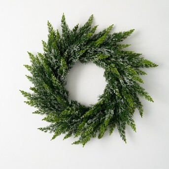 Sullivans 23-in Indoor/Outdoor Green Pine Artificial Christmas Wreath | Lowe's