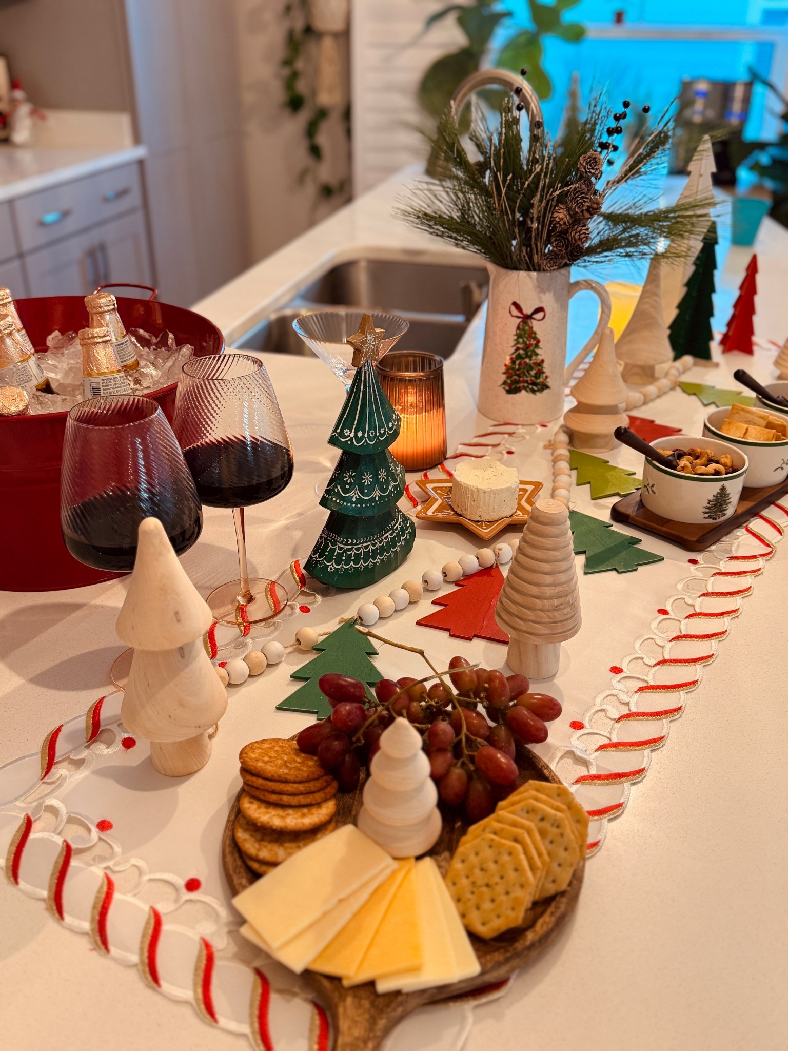 ‘It’s the season! Tablescape via @wayfair! #wayfairpartner #wintheseason #ad

#LTKfoodie #LTKHoliday #LTKSeasonal