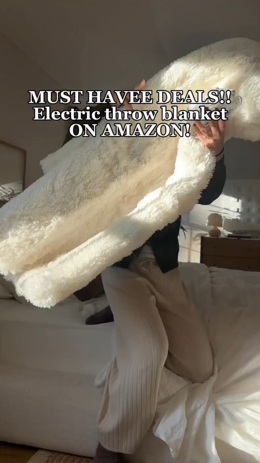 Follow + Comment “BLANKET” for links to the coziest electric throw blanket!!! 🥰 this throw gets SO warm and the timer is the perfection addition!! Great for gifting and those cozy days!!🤎 #amazonblackfriday