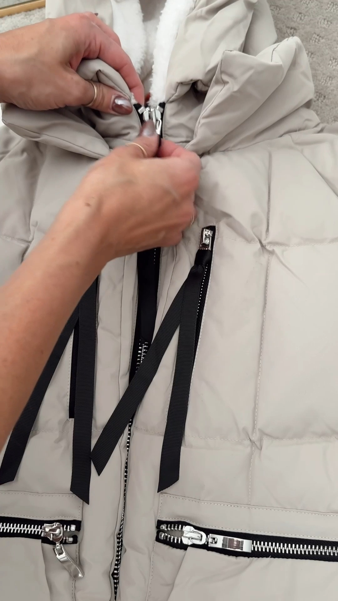 The warmest coat— you’ll want one for the cold months ahead, especially if you live somewhere really cold ❄️

#LTKStyleTip #LTKSeasonal