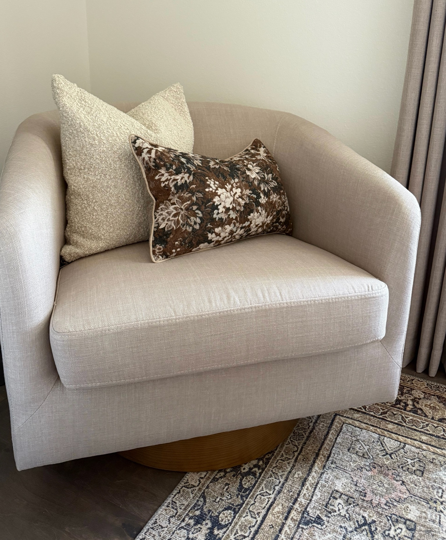 This pillow cover is too good. The rich coffee brown tones, vintage-inspired floral pattern, and textured fabric make it feel so high-end and unique. I also love the subtle piping detail around the edges. It adds such a polished touch and makes the whole pillow feel even more elevated.

#LTKHome