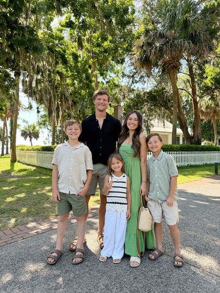Family summer outfits @abercrombie @abercrombiekids! Dress is 20% off plus 15% off more with code: DRESSFEST 

#LTKFindsUnder100 #LTKBump #LTKFamily