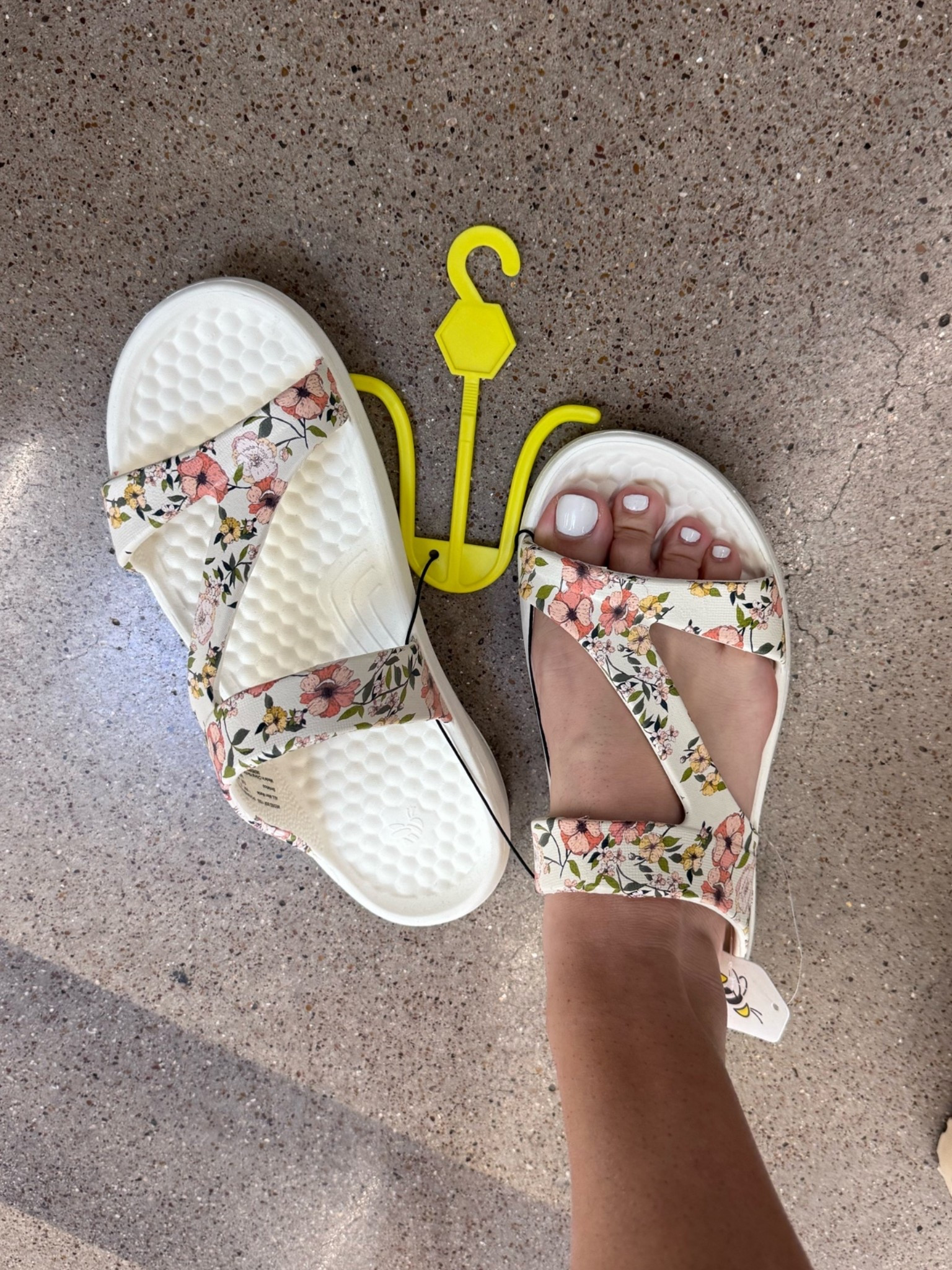 Summer sandals // gardening // Walmart fashion finds