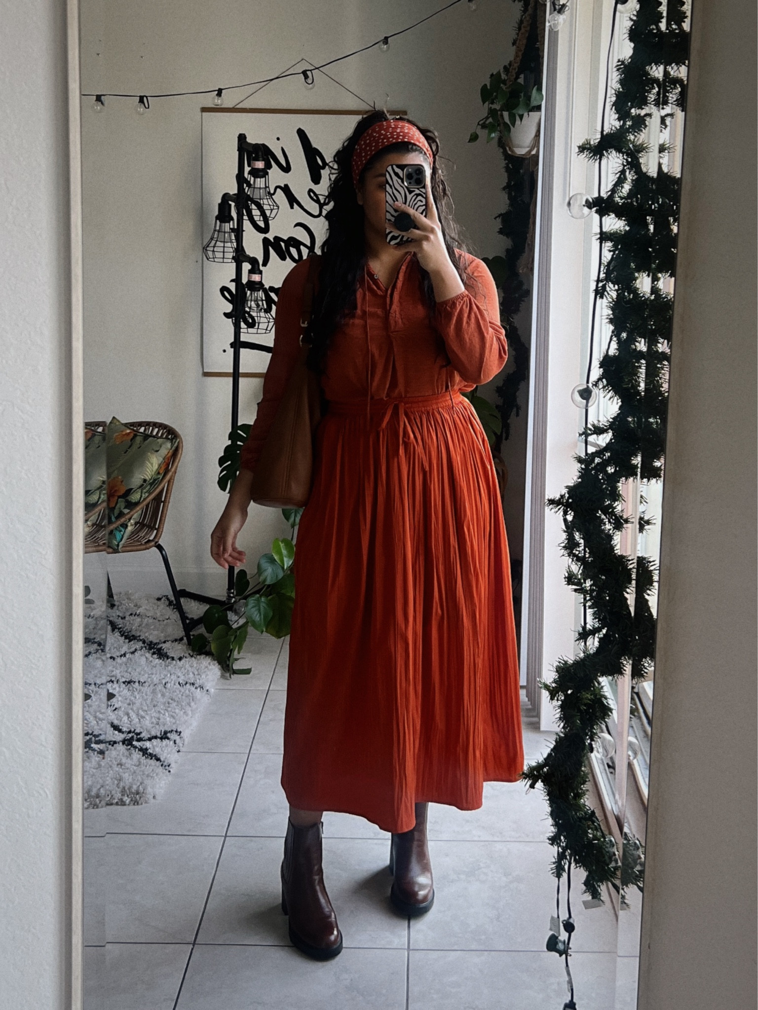 Monochrome looks 🧡🦀 both items are OLD and sold out so I added some similar items :) 
