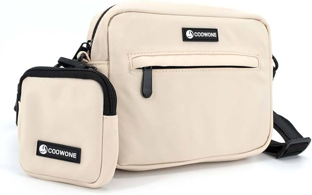 COOWONE Dog Treat Pouch,Velvet Dog Training Pouch Bag Built-in Poop Bag Dispenser | Large Capacit... | Amazon (US)