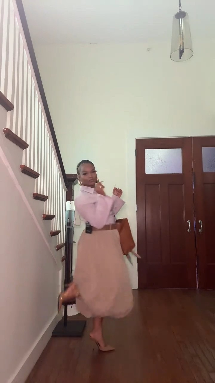 Super obsessed with ballon pants and skirts this spring/summer!!!

#LTKootd #LTKdayinmylife #LTKvlog