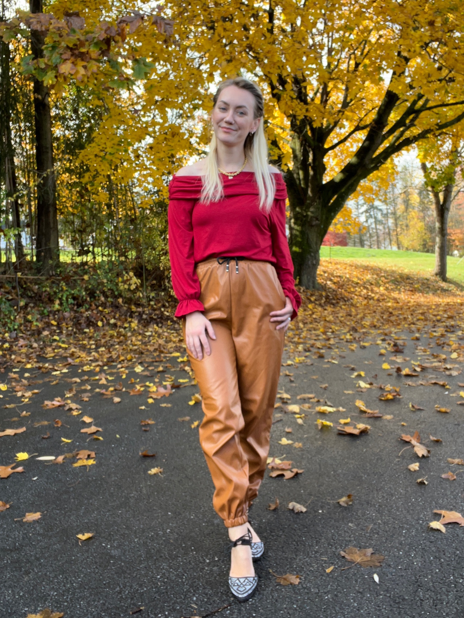 Hey November, you are so beautiful 😍 I mean look at those trees in the background 🫶🏼 Styling shades of Fall w/ this gorgeous off the shoulder top! Comes in other colors & its TTS 🧡 

#LTKstyletip #LTKSeasonal #LTKunder50