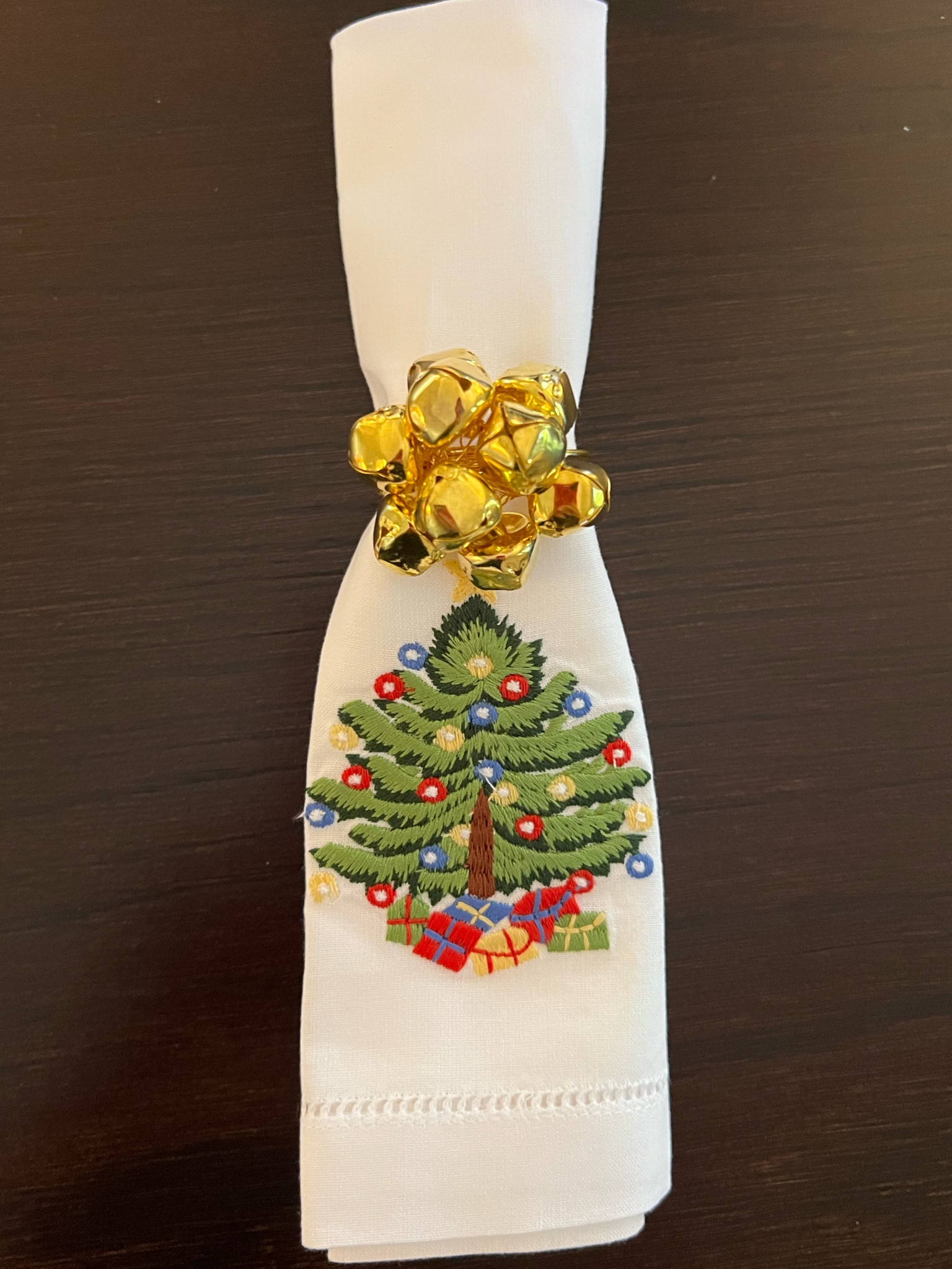 The cutest Christmas napkins and napkin rings from Amazon!

#LTKfindsunder50 #LTKHoliday #LTKparties