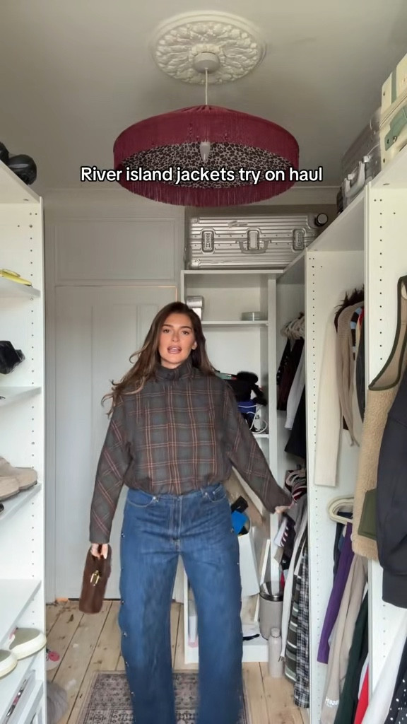 The jeans are old Zara and out of stock
But I’ve linked the most similar 

#LTKmidsize