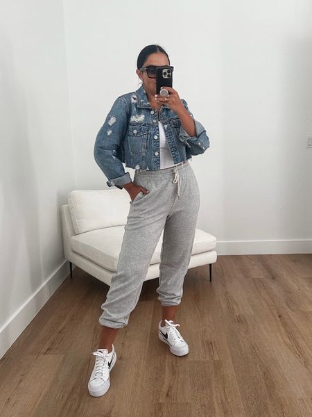 [BLANKNYC] Cropped and Distressed Denim Trucker Jacket wearing size medium. Aerie The Chill Jogger wearing size medium. Women’s Sexy Square Neck Cropped top wearing size medium. Nike Court Legacy Lift runs true to size. 