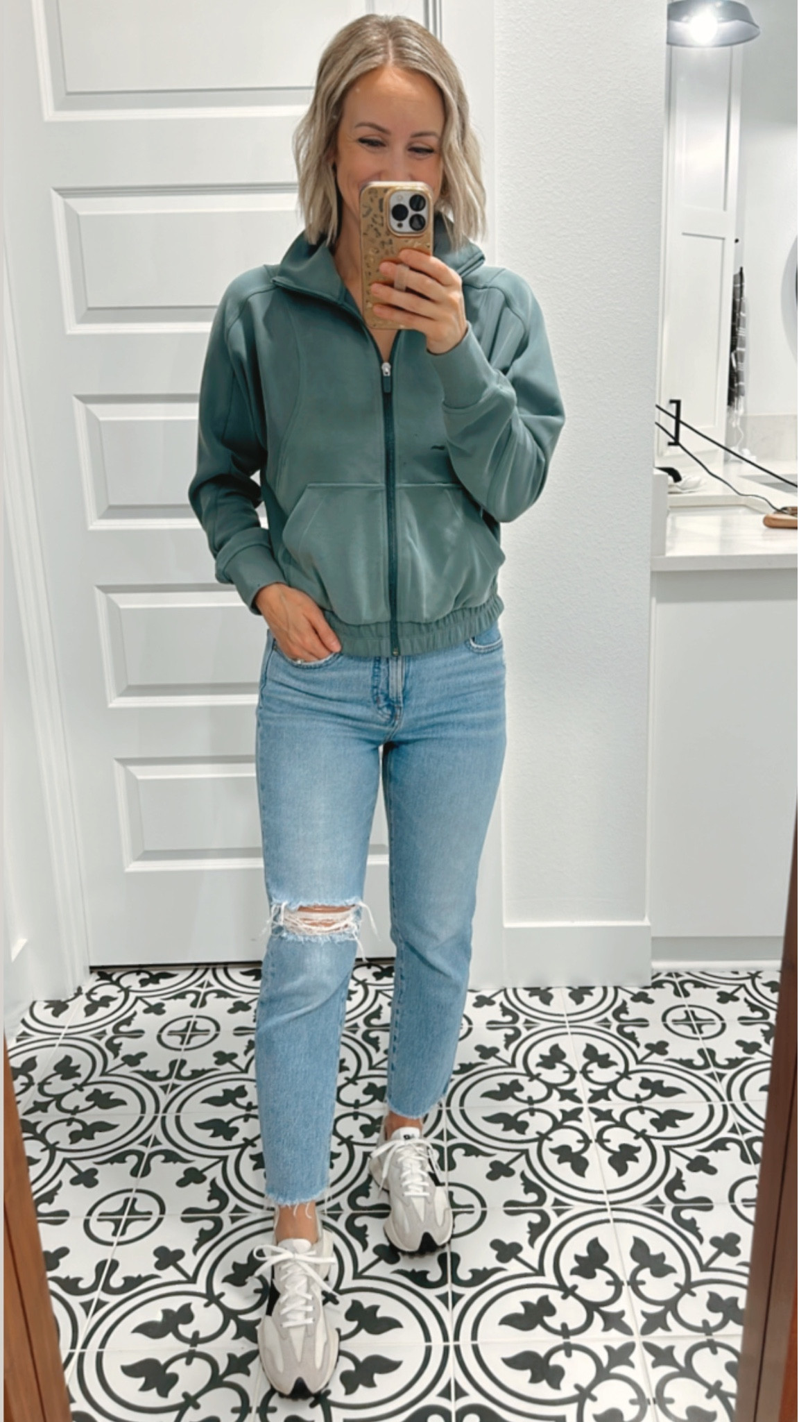 This Lululemon sweatshirt is still on sale and is SO soft! I’m in a size 4 (runs true to size). 

#LTKGiftGuide #LTKfindsunder100 #LTKsalealert