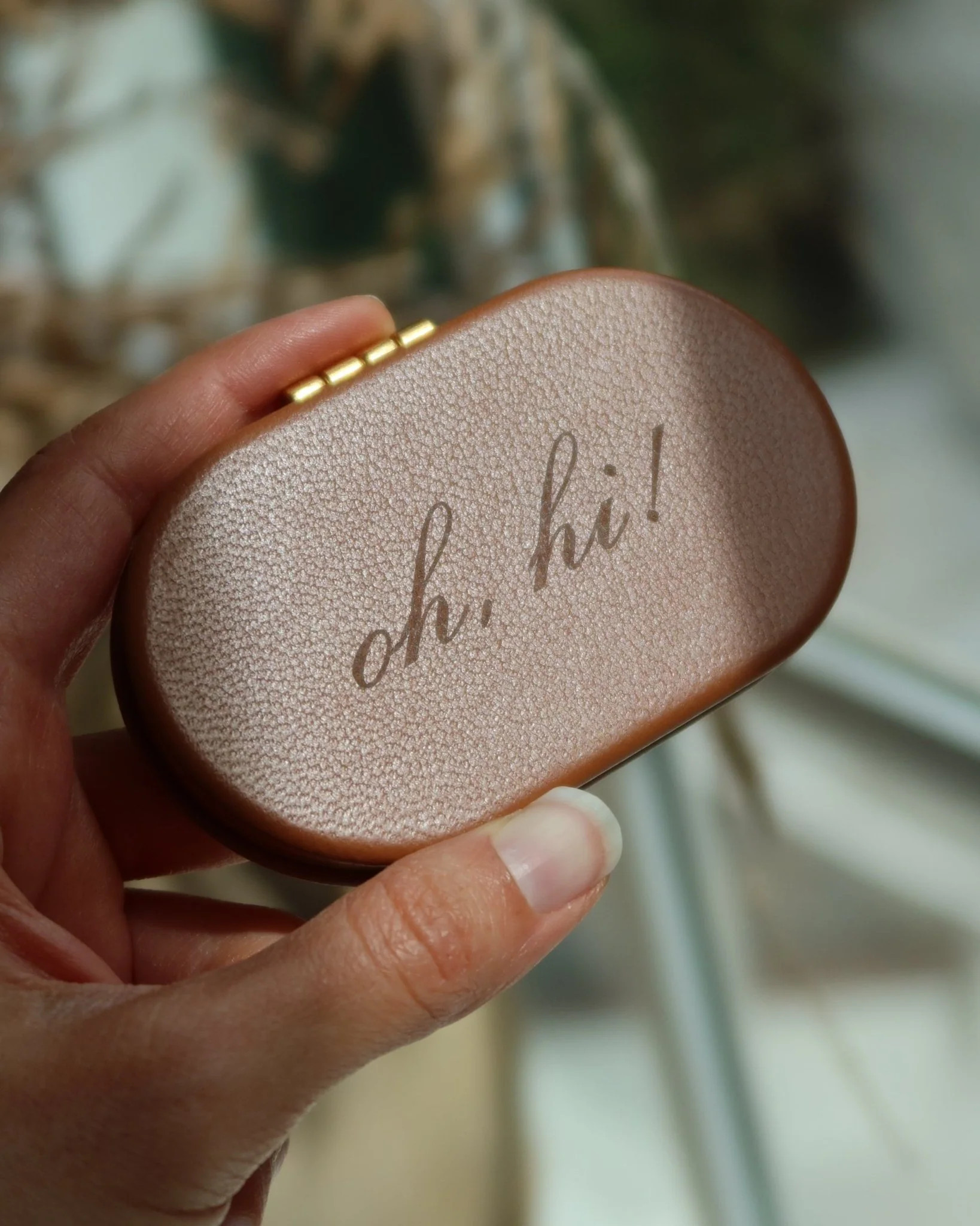 customizable leather compact mirror

                      -

                      $32 | Cupcakes and Cashmere LLC
