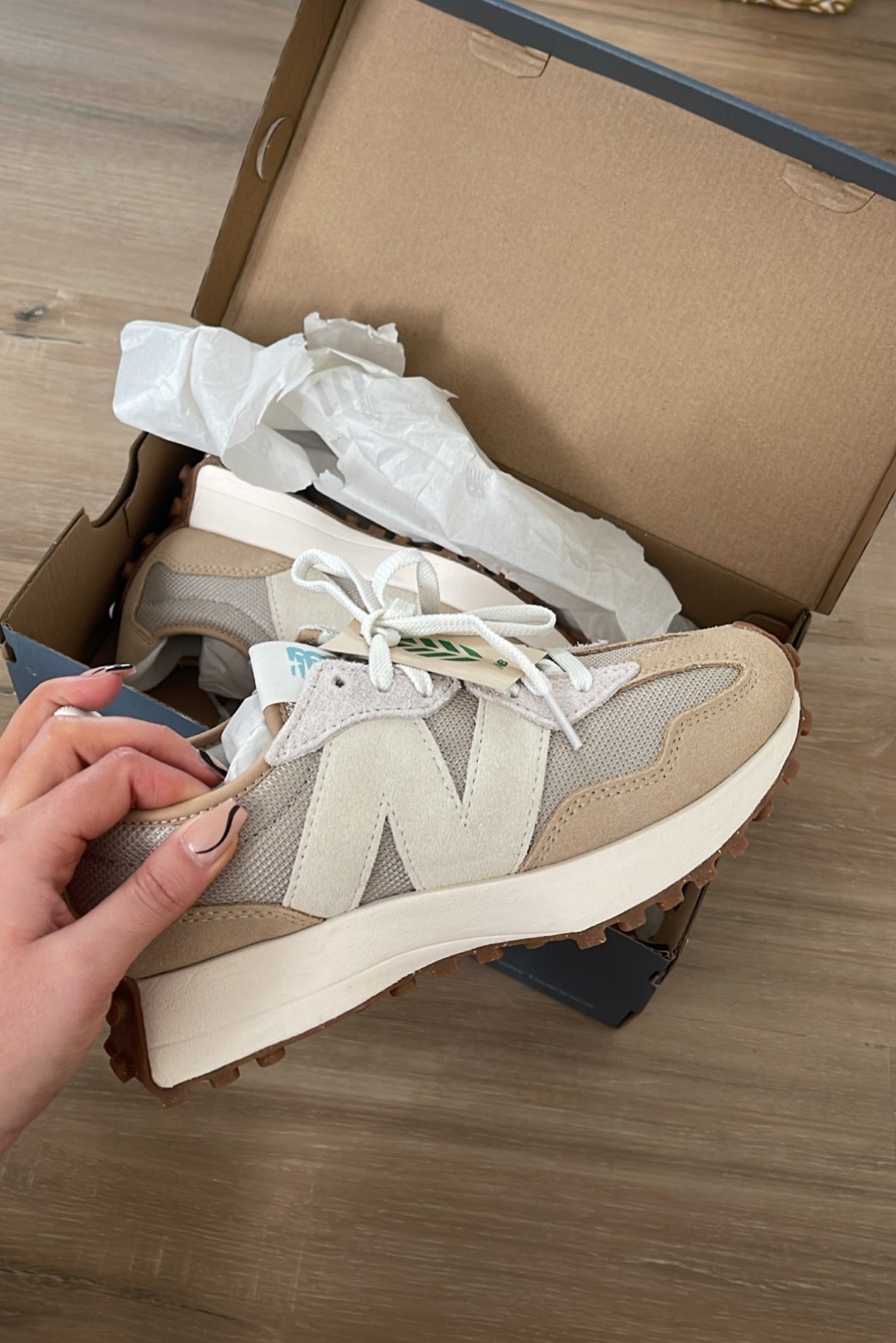 New Balance 327 Neutral Sneaker in stock! 

#LTKSeasonal #LTKshoecrush #LTKunder100
