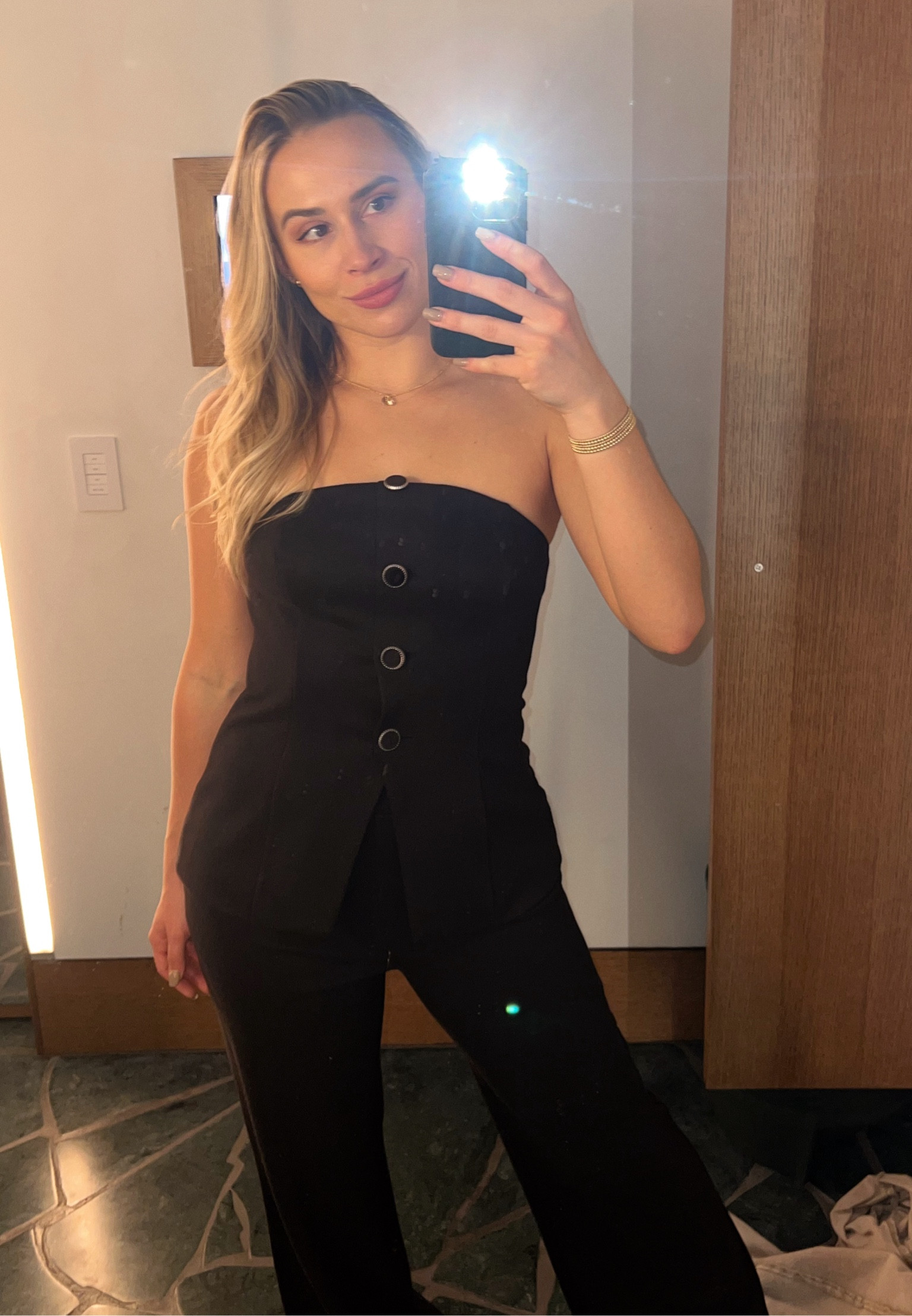 the cutest + comfiest set from reformation

#LTKGiftGuide #LTKStyleTip #LTKWorkwear