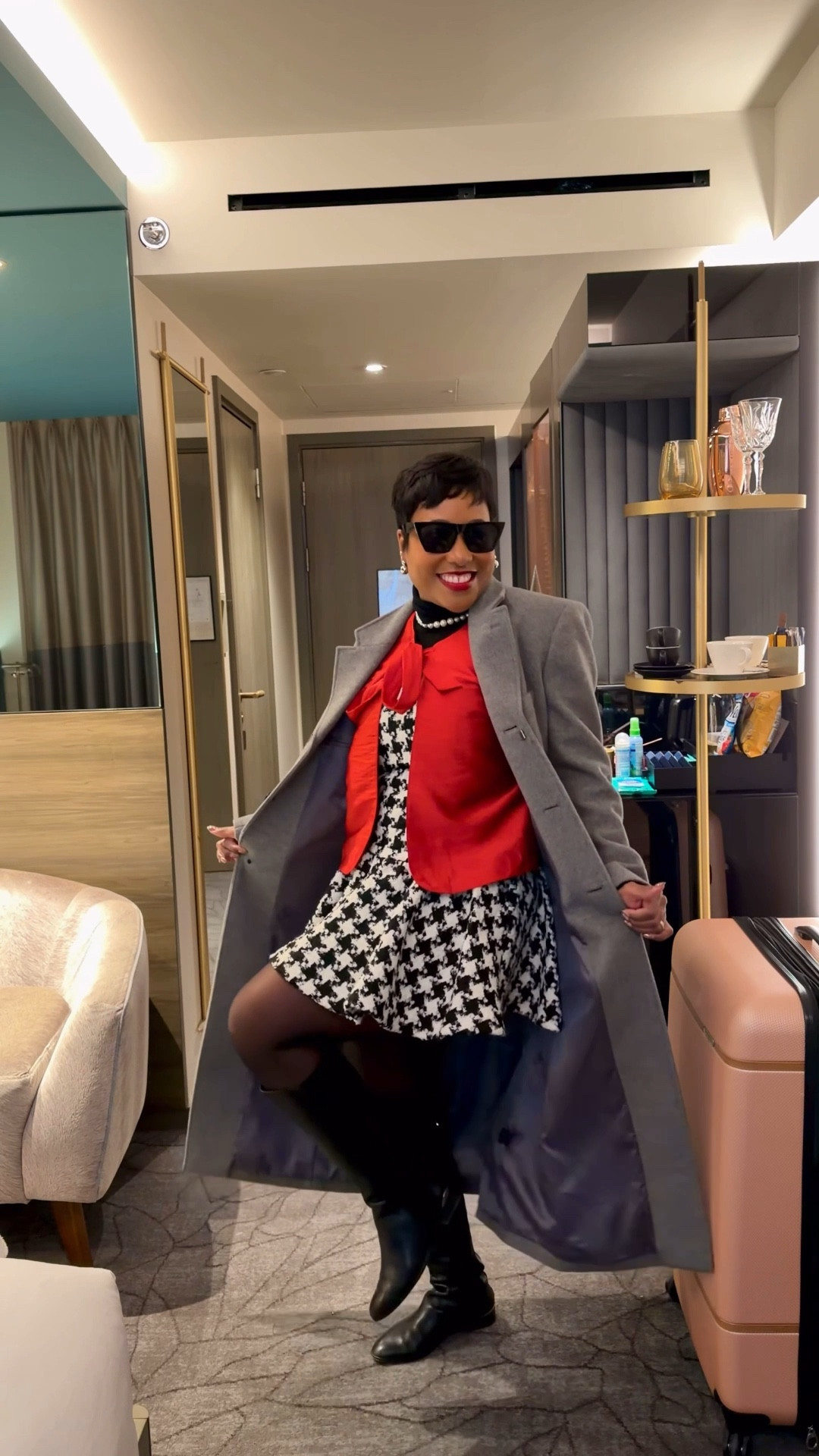 My second day in London in a festive holiday dress from Naked Wardrobe and keeping warm in a gray cashmere overcoat 


What to wear in London
Holiday dress outfit 
Houndstooth dress 
Christmas holiday party outfit 

#LTKSeasonal #LTKHoliday #LTKgrwm