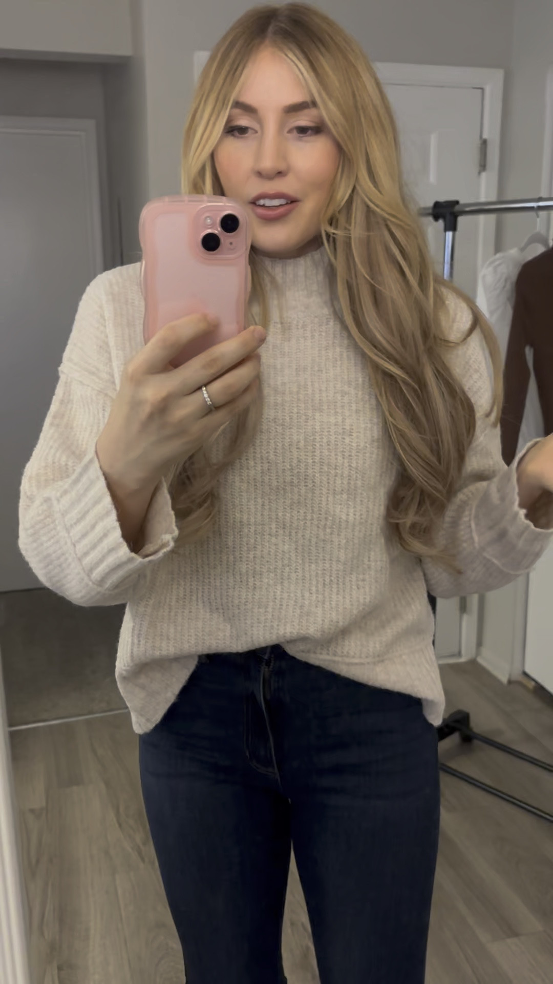 That's So Nashville Oatmeal Sweater S red dress 

#LTKHoliday #LTKGiftGuide #LTKfindsunder100