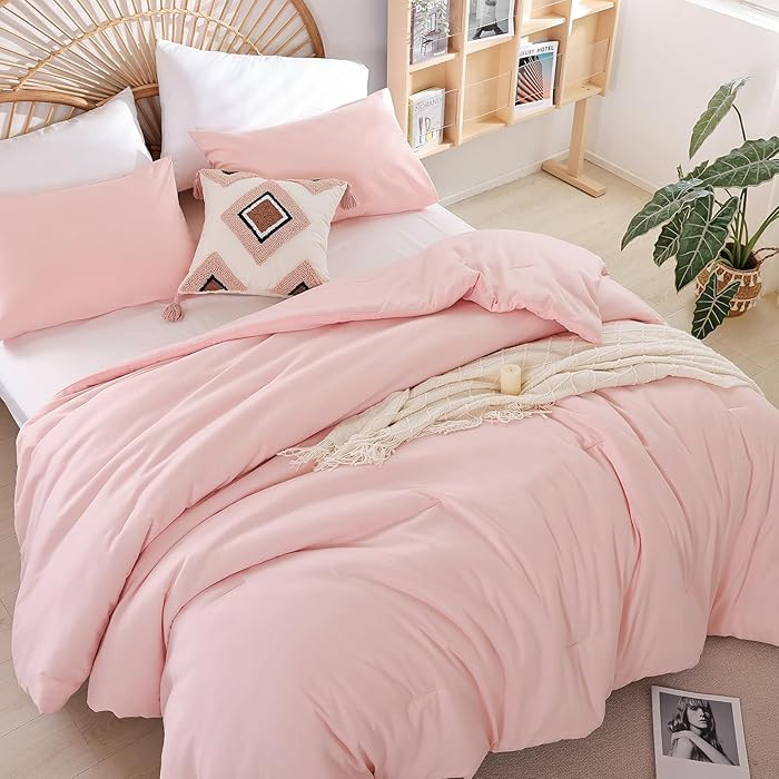 weigelia Super-Soft Micorfiber Comforter Set - Queen Size Blush Pink Lightweight Warmth Comforter... | Amazon (US)