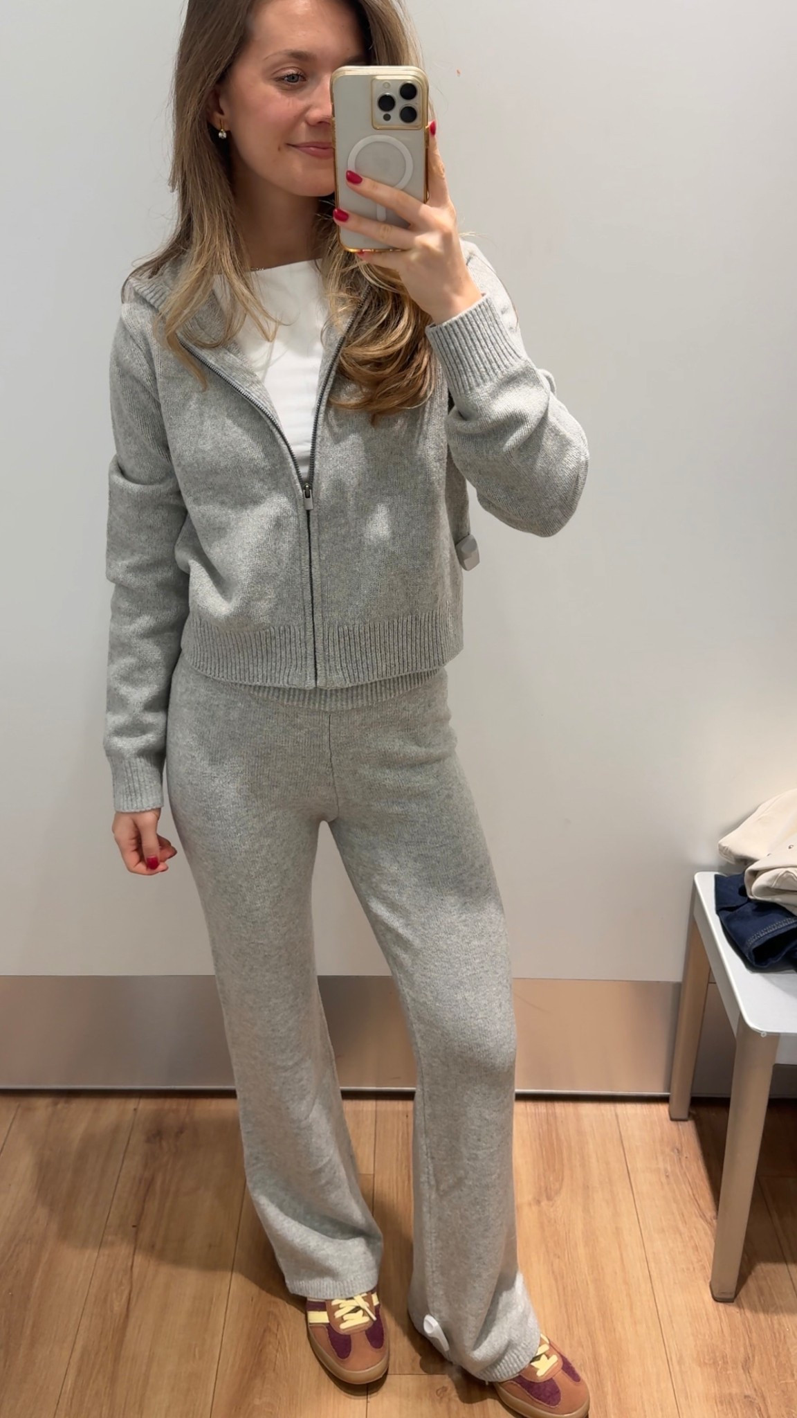 wearing a small in the top and pants, I’m 5’7 also!