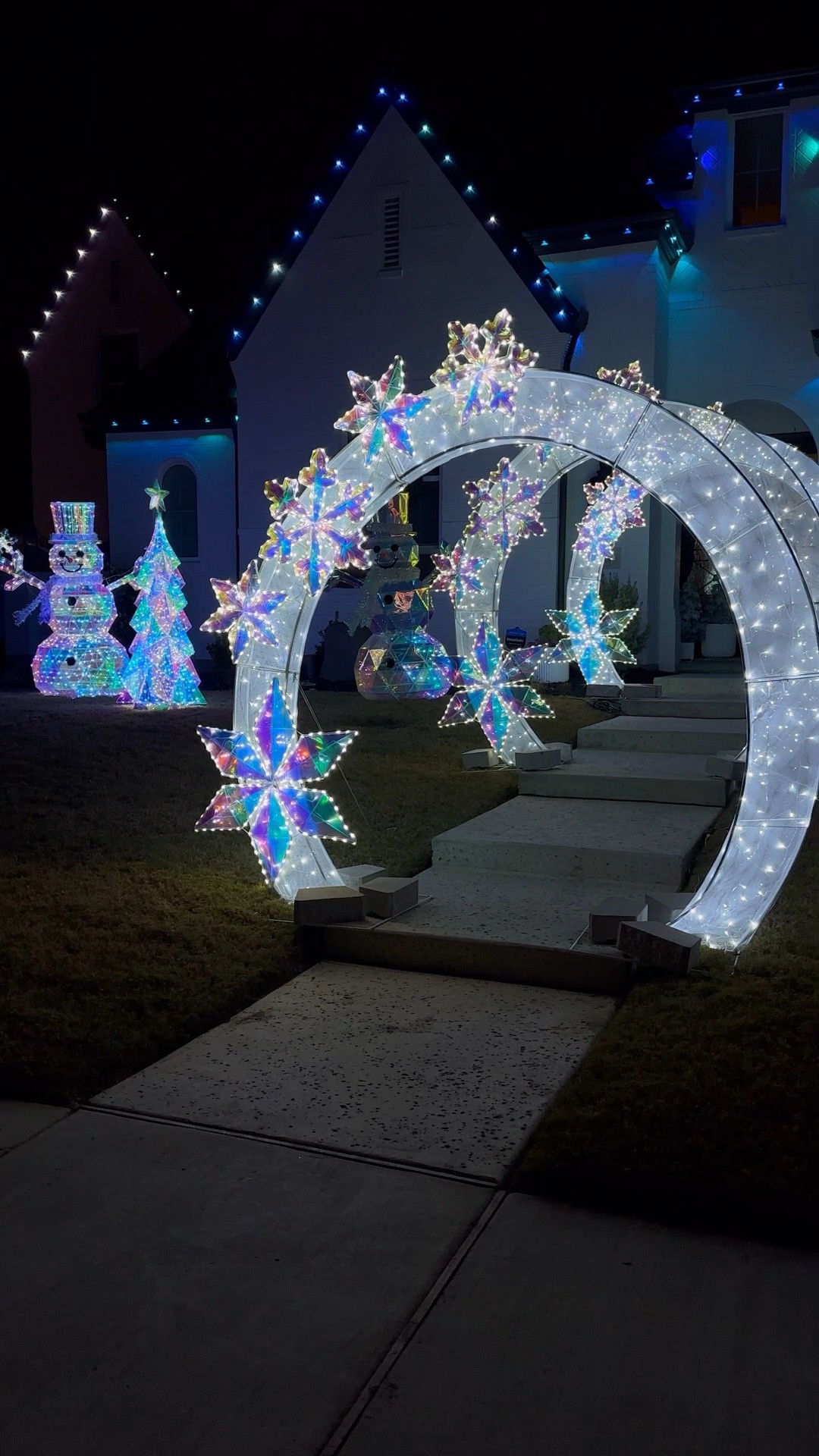 Transforming our yard into a winter wonderland ❄️☃️ These lights are even prettier in person 😍

#LTKSeasonal #LTKHoliday #LTKGiftGuide