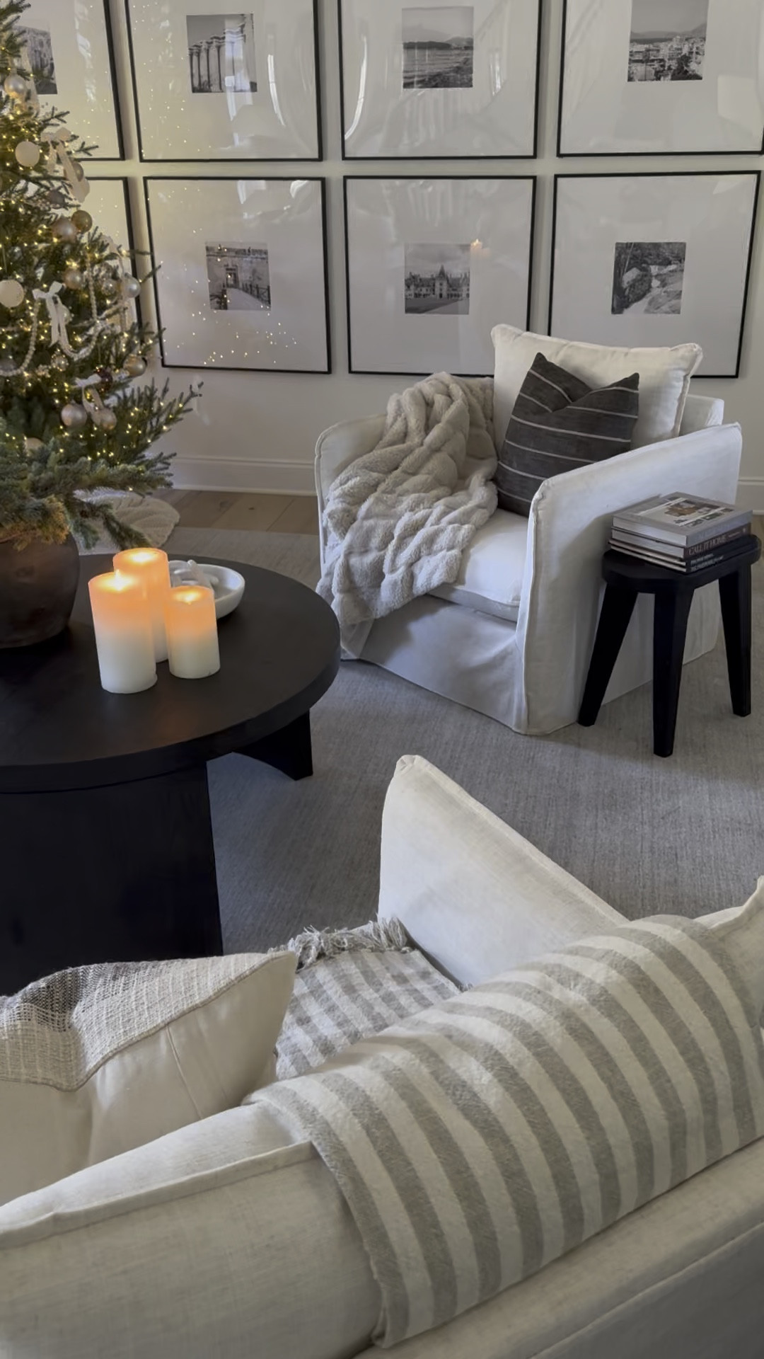 Cozy Christmas sitting room! 

#LTKHome #LTKHoliday #LTKSeasonal