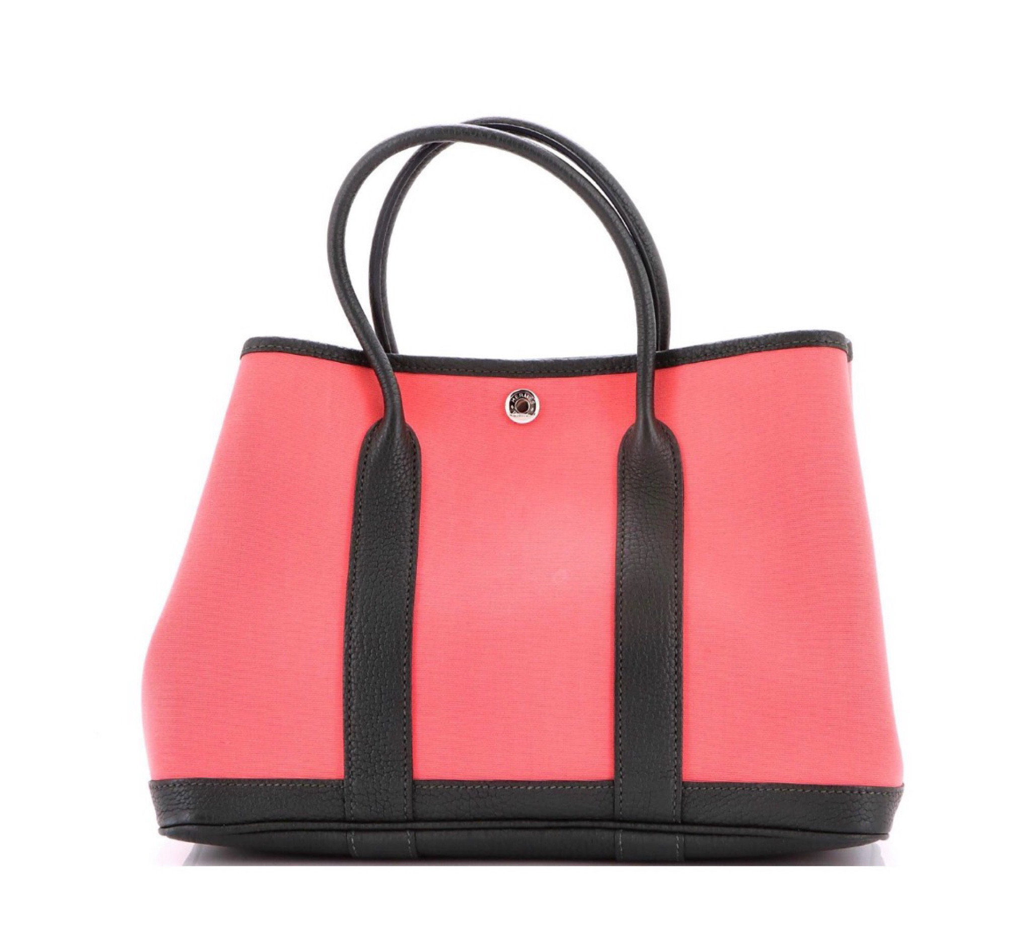 Pre-owned Hermes

30 Garden Party Tote Toile and Leather

6" handle drop, 20.5" strap drop
Exterior Color: Pink, green, pink; Interior Color: pink
Dimensions: 11.5"W x 8"H x 5"D
Pre-Owned HERMÈS 30 Garden Party Tote Toile and Leather. Condition: Very good

#LTKSeasonal #LTKTravel #LTKWorkwear