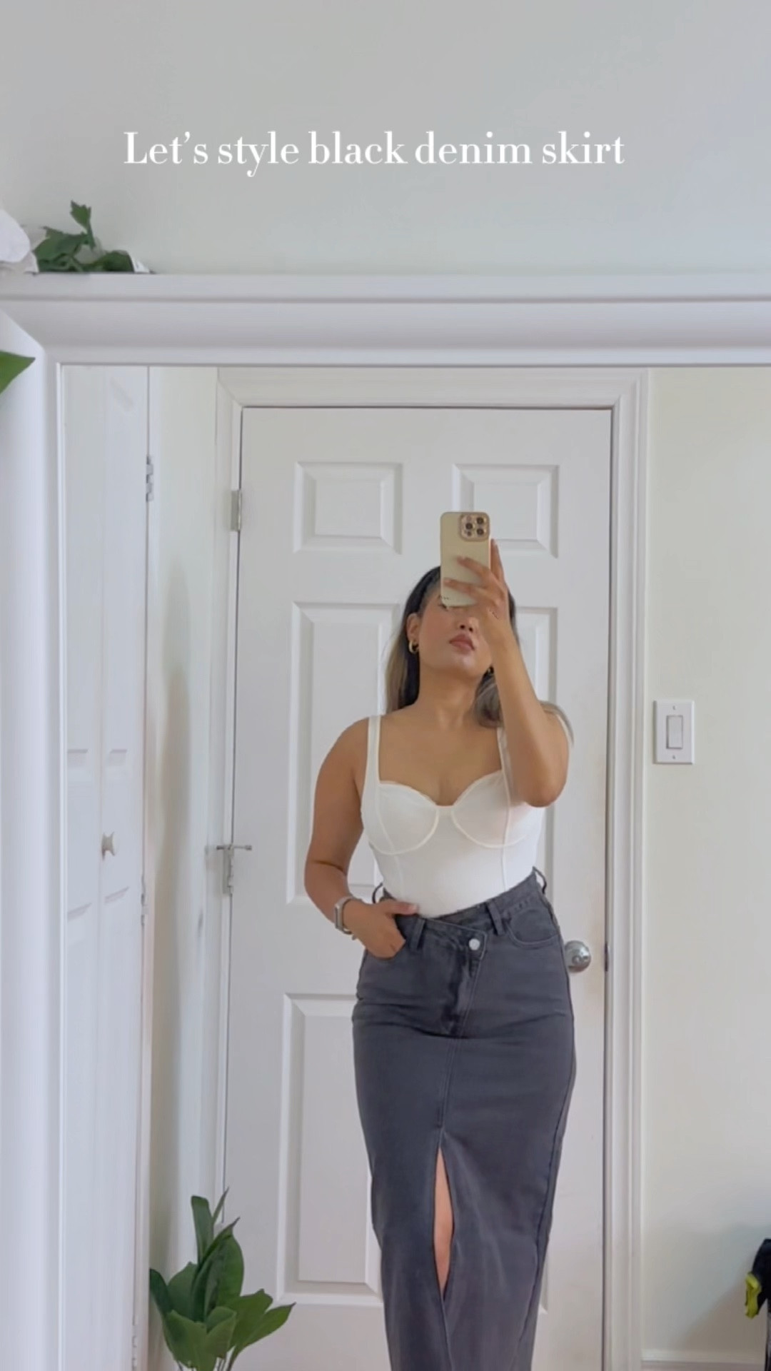 Black Denim skirt outfit inspo


#LTKunder100 #LTKGiftGuide #LTKFind