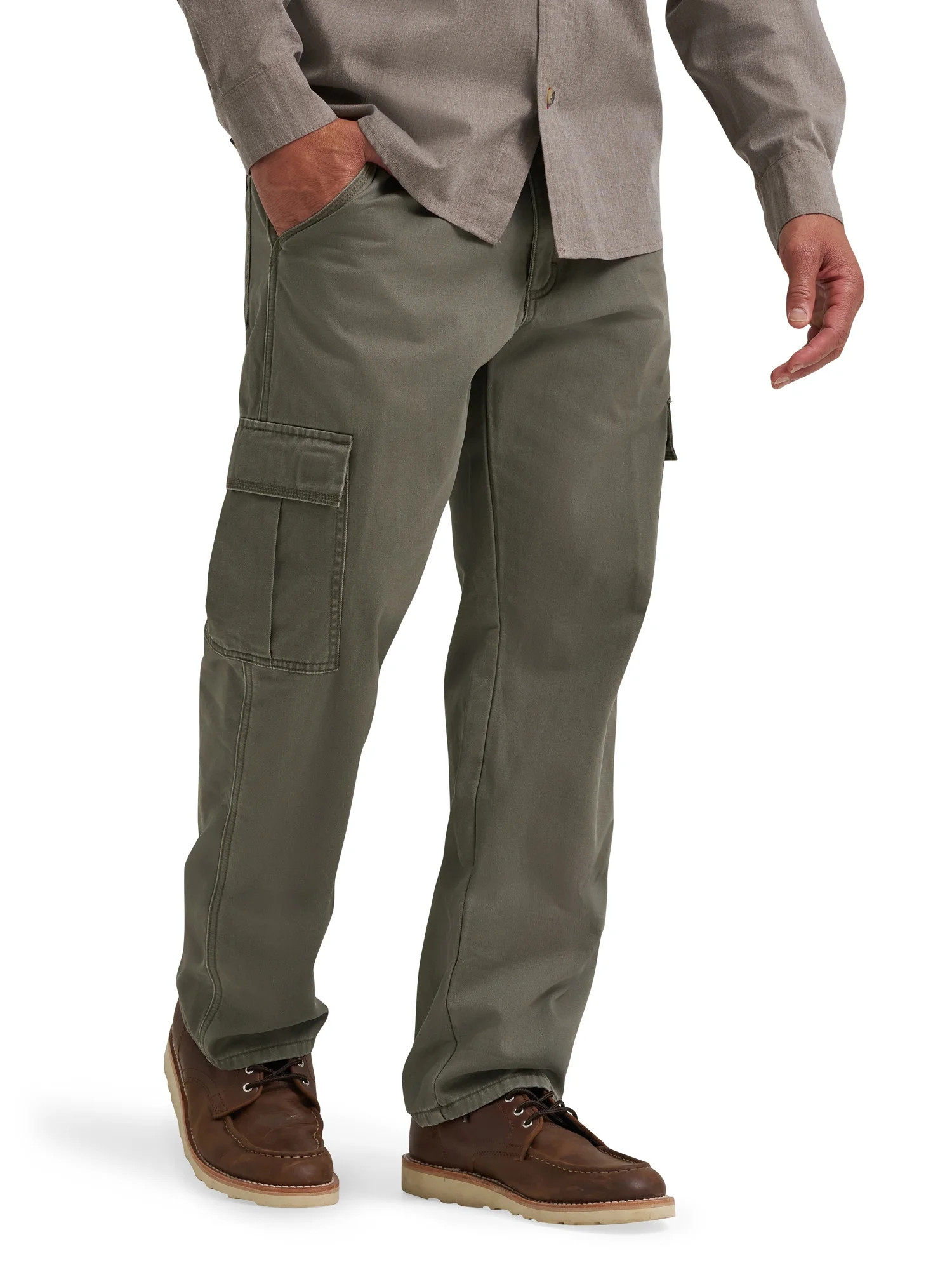 Wrangler Men's and Big Men's Relaxed Fit Fleece Lined Cargo Pant | Walmart (US)