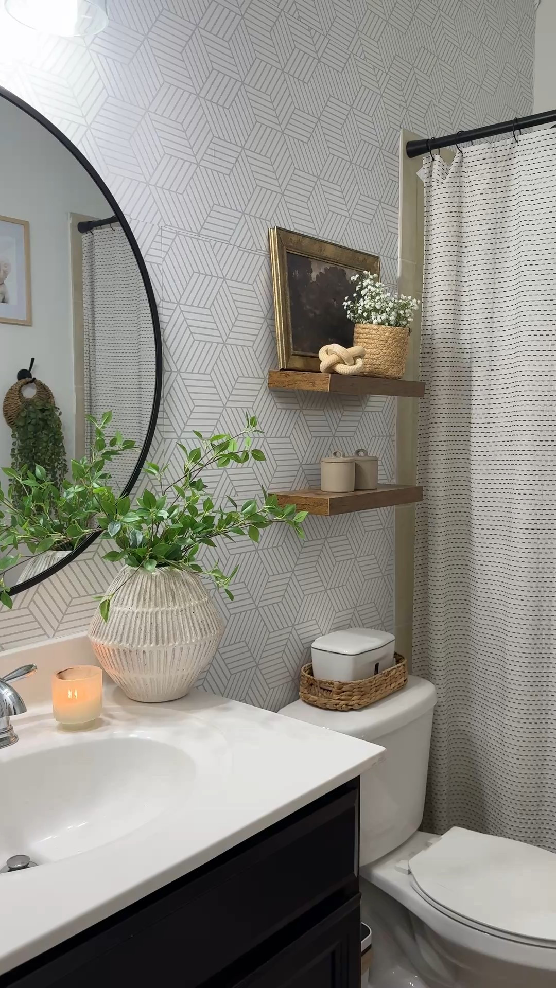 Guest bathroom views 🤍 

#guestbathroom #budgetfriendly #bathroommakeover #bathroomgoals #bathroomdecor #organicmodernhome #neutralhome #budgetfriendlybathroom #organicmodern #organicmodernbathroom 