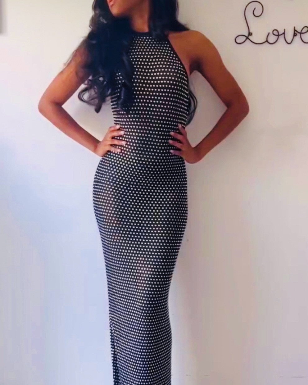 A Show Stopper 🖤✨

#LTKStyleTip