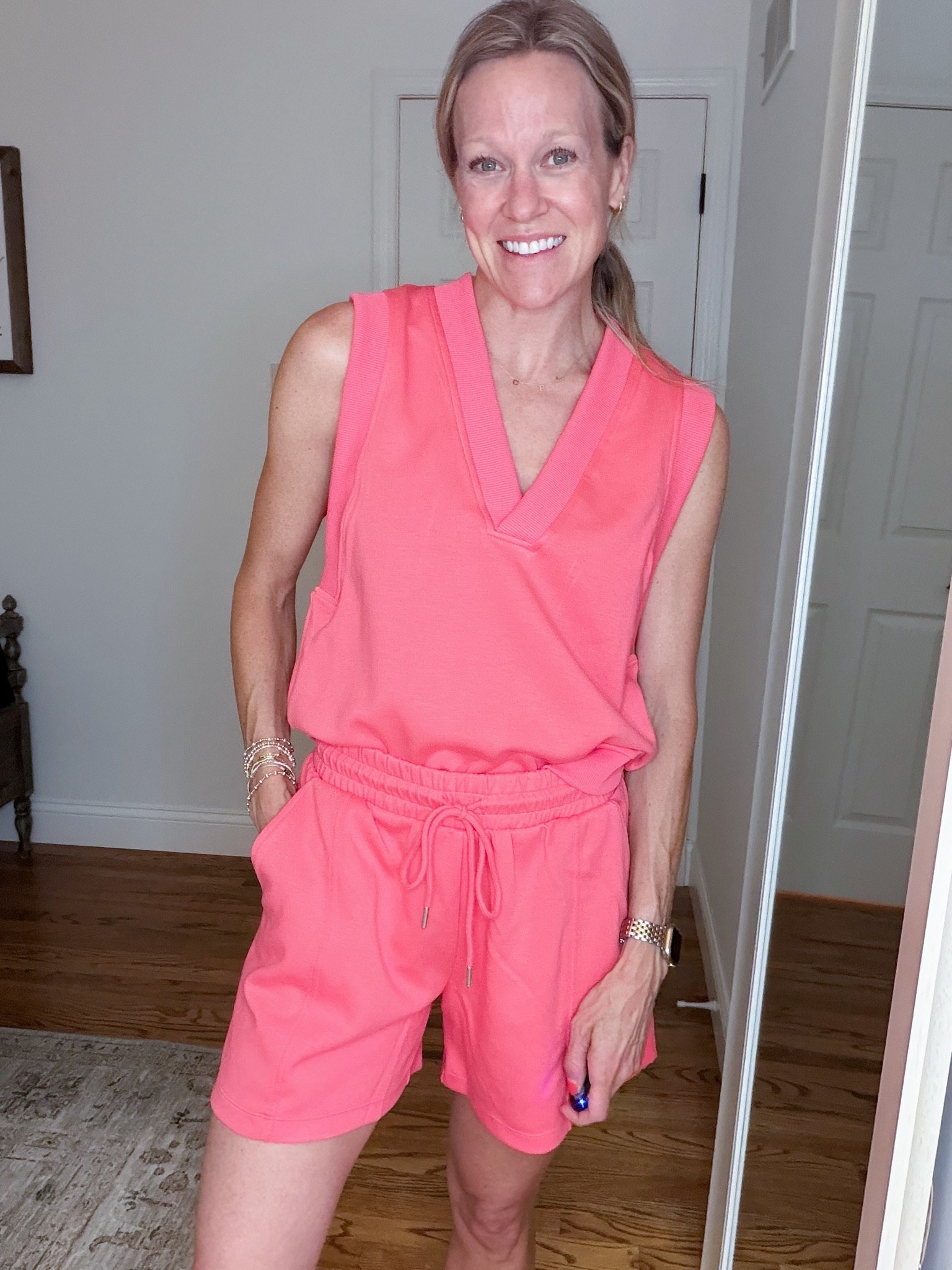 The softest scuba feeling two piece set! 

Color- bewitching coral 
Top- xs 
Bottoms- small 

I’m in love! #walmart #walmartfinds