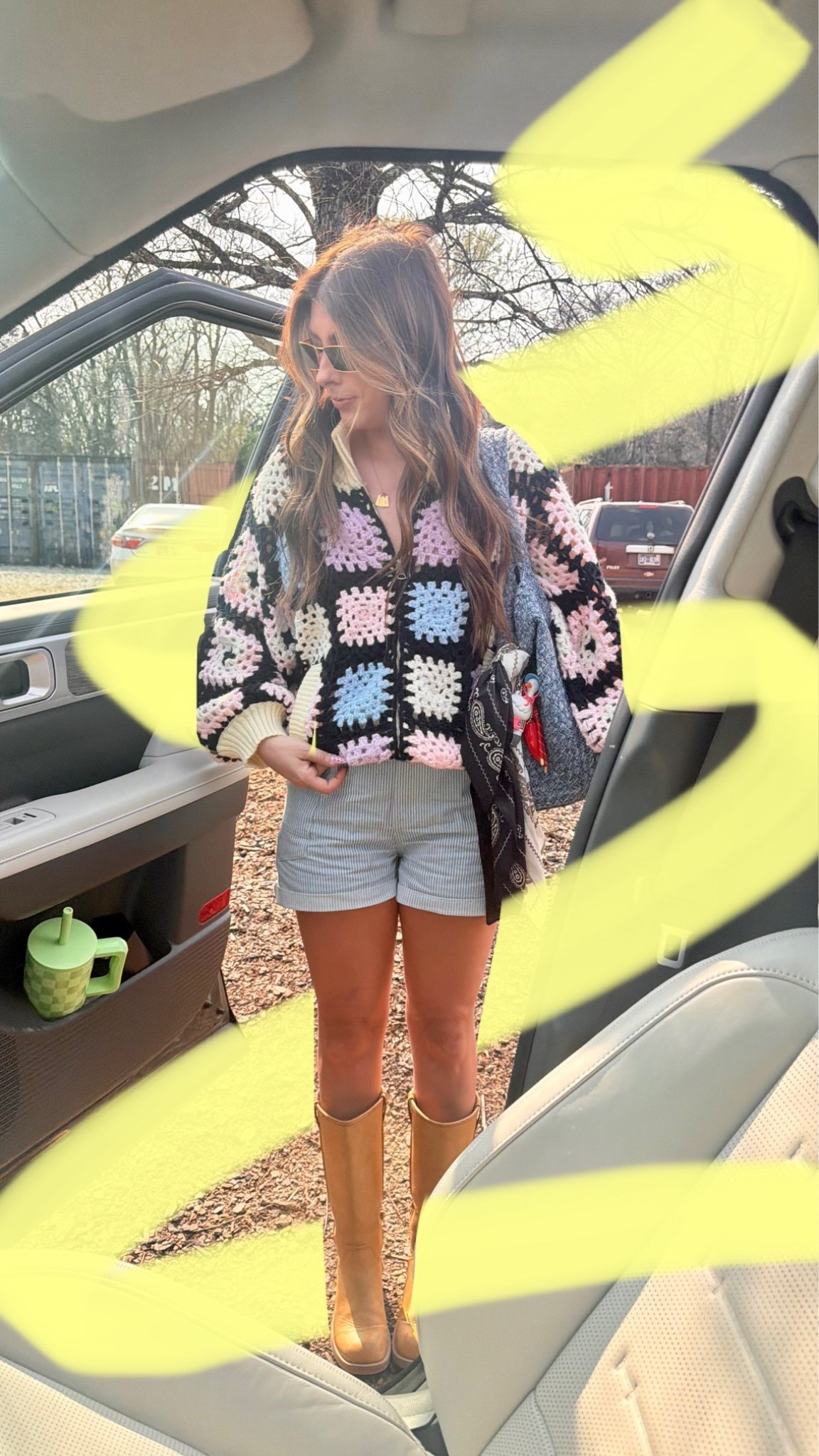 living for a colorful crochet!! 
top: @VICI // code: SHELBSTEW30 
shorts: @pinklily // code: MARCH 
Boots: @walmart
Sunnies: @otra
Bag: @solandselene