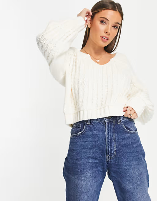 ASOS DESIGN - Trui met V-hals en gemixte kabelsteek in crème | ASOS (Global)