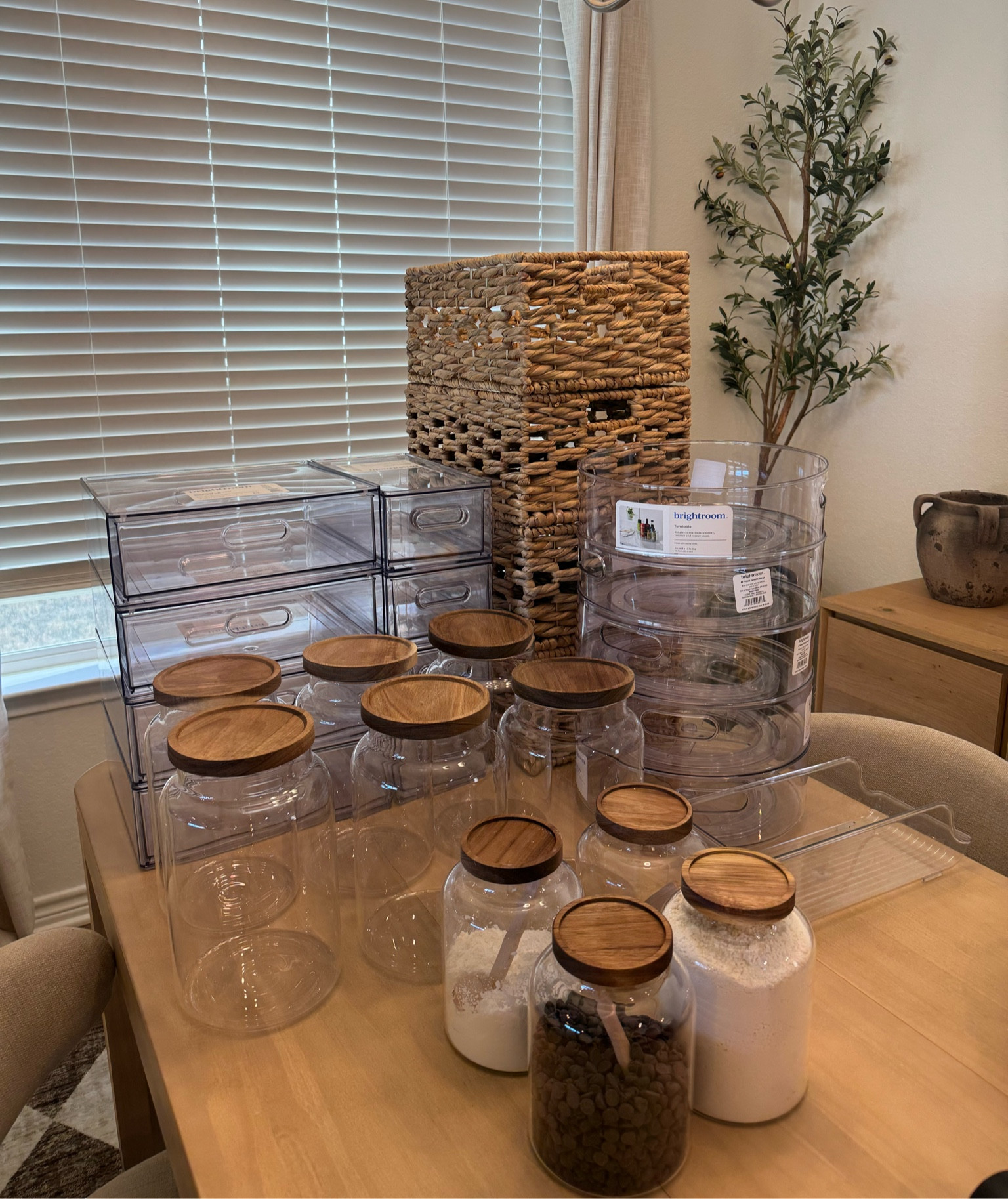 Pantry organizers 🫙😻🫧 #pantryorganizer #pantryorganization #organizers 

#LTKHome