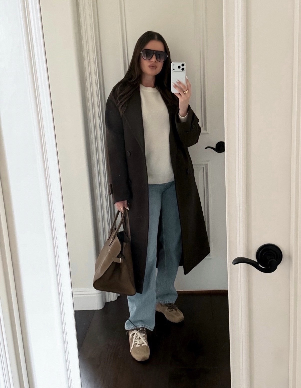 Styling this espresso brown coat with straight leg jeans, cashmere sweater and suede sneakers 
#espresso #brown #darkbrown #chocolatebrown #coat #cashmere #sweater #beige #cream #therow #zara #margaux #suede #sneakers #miumiu #aviators #newbalance 
#wintercoat 





#LTKCyberWeek 

#LTKFindsUnder100 #LTKSeasonal #LTKFindsUnder50 #LTKSaleAlert #LTKWorkwear