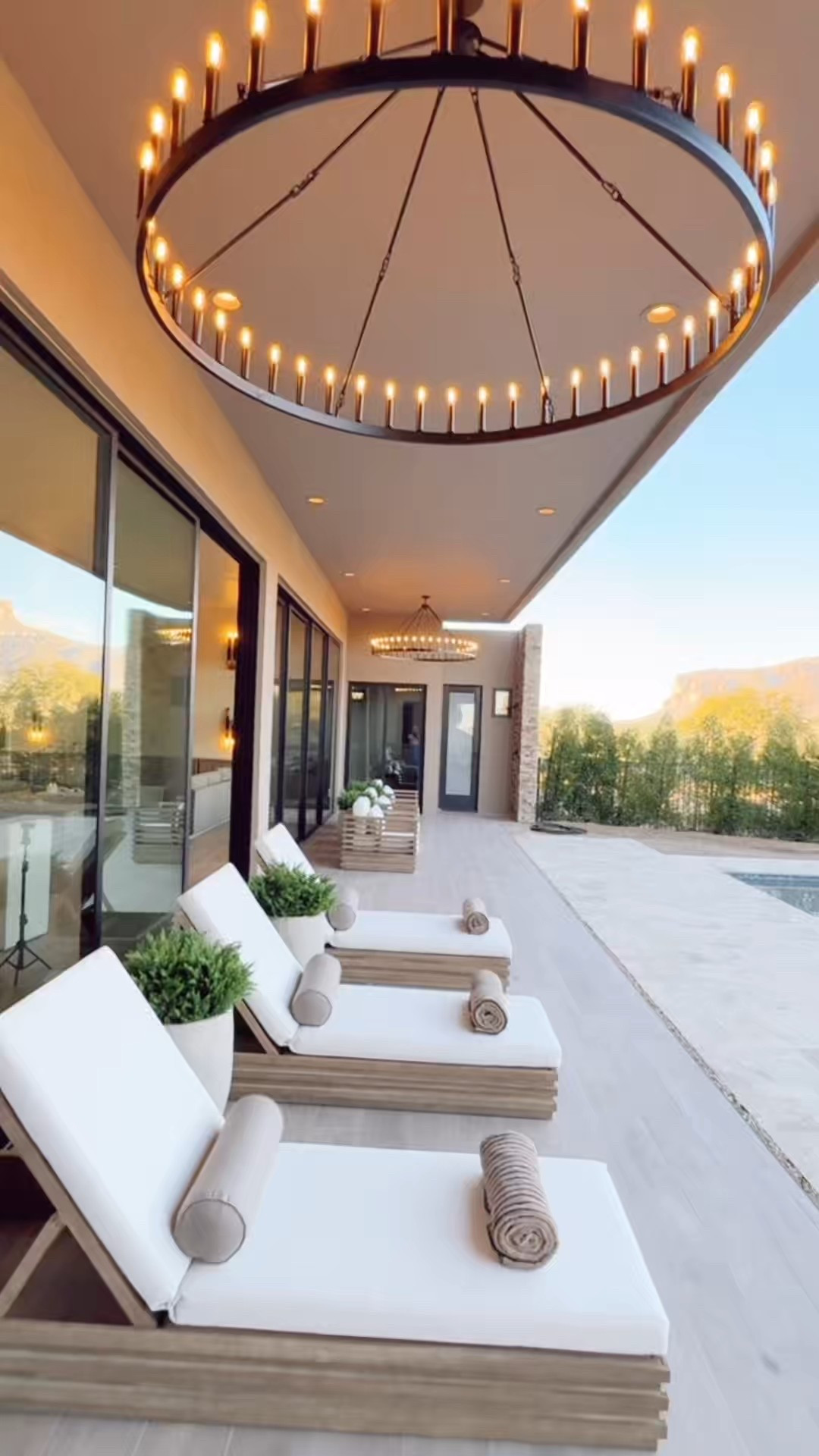 These Amazon Chandeliers! 😍✨

Chandeliers Amazon.Wayfair Patio.  Modern home. Outdoor decor. Patio furniture. Lounge chairs. Faux greenery. Faux plants. Chandeliers. Outdoor entertaining. Poolside. Pool towels 

 #LTKSeasonal #LTKHome #LTKFindsUnder100