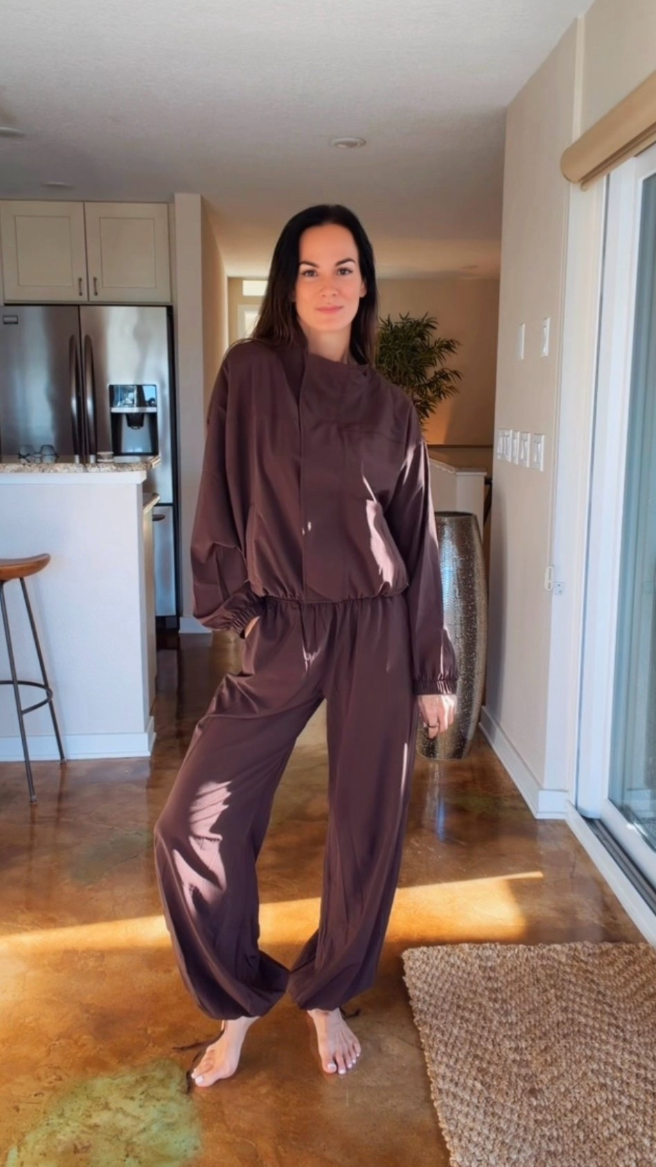 #AbercrombiePartner | Latest haul from @abercrombie 🤎

Abercrombie is seriously speaking my fall color language. This rich chocolate set is equal parts sporty, chic and ridiculously comfortable—and the pop of burgundy underneath makes the whole look even better. Wear it together, mix it up or throw it on for errands when you want to look pulled together without actually trying that hard. My favorite kind of fashion math. 💁🏻‍♀️

I linked everything from my haul in my storefront so you can shop all the pieces in one place.

#Abercrombie #AbercrombieStyle #FallStyle #MatchingSet #AthleisureStyle #CasualChic #FallFashion #NicoleColee

#LTKdayinmylife #LTKgrwm #LTKootd