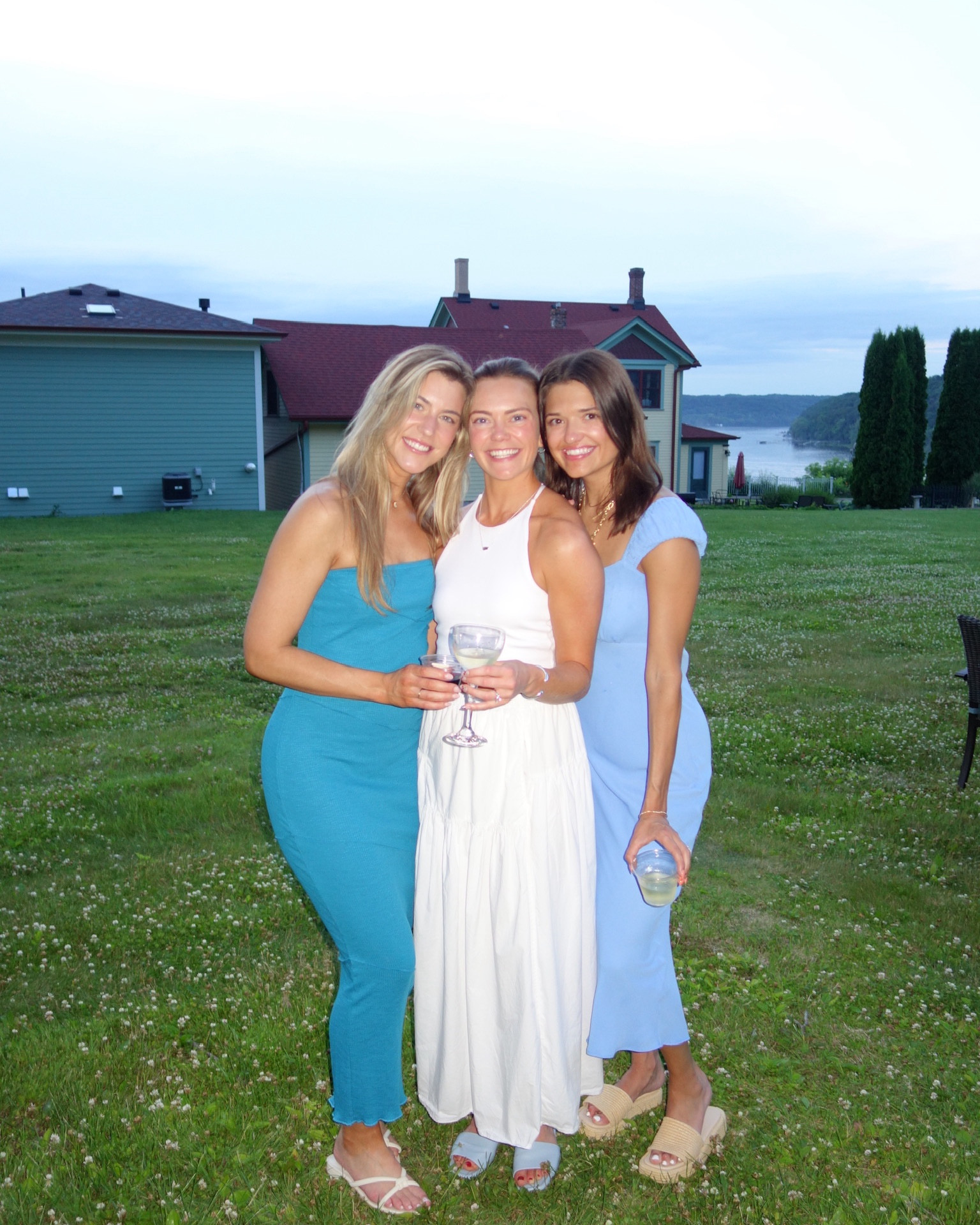 the best self tan mousse ever but just apply it better than me (see second pic). I use medical gloves to put on the self tan, the mitt soaks in too much!

Also PrettyGarden is 🤌🏼 on Amazon 

#LTKSeasonal #LTKBeauty #LTKStyleTip