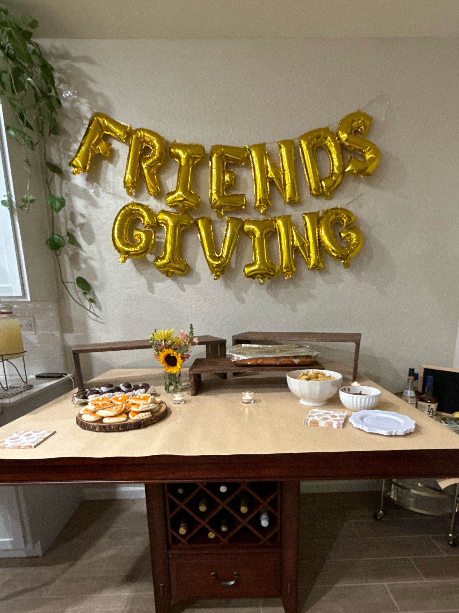 Friendsgiving Decor 

#LTKSeasonal #LTKSaleAlert #LTKParties