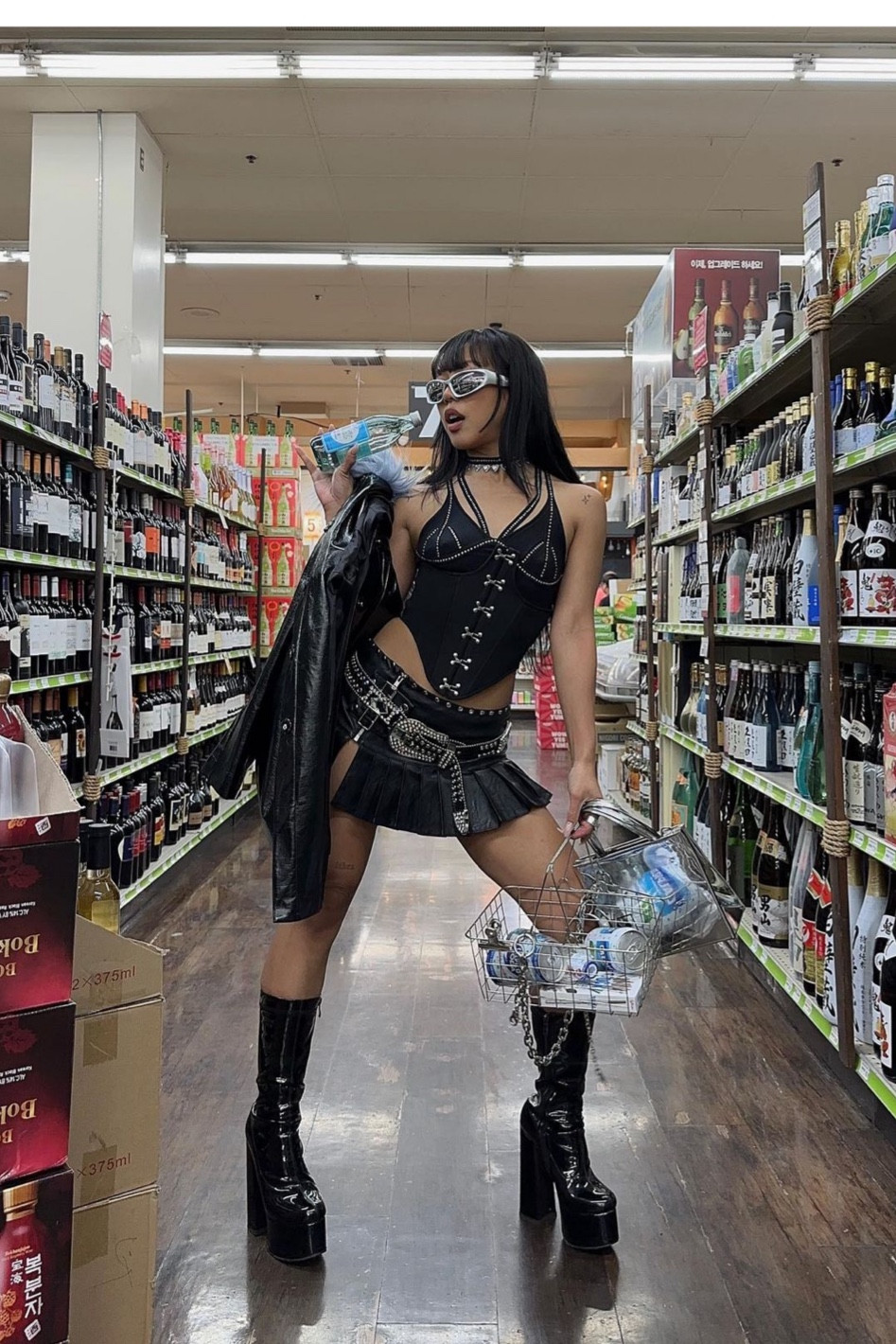 🗑️ life in march

** im more of a sustainable shopper nowadays however I still wear old clothes from brands that I no longer support. I will cont to post the exact item even if it’s from fast fashion brands bc I understand that price point is a necessity for some, however will also link a similar, more sustainable option as well **

#LTKstyletip