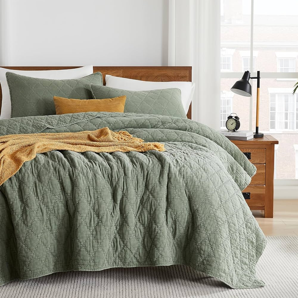palassio Olive Green King Size Quilt Set, Muslin Cotton Shell Down-Alt Poly Filling, Soft Shabby ... | Amazon (US)