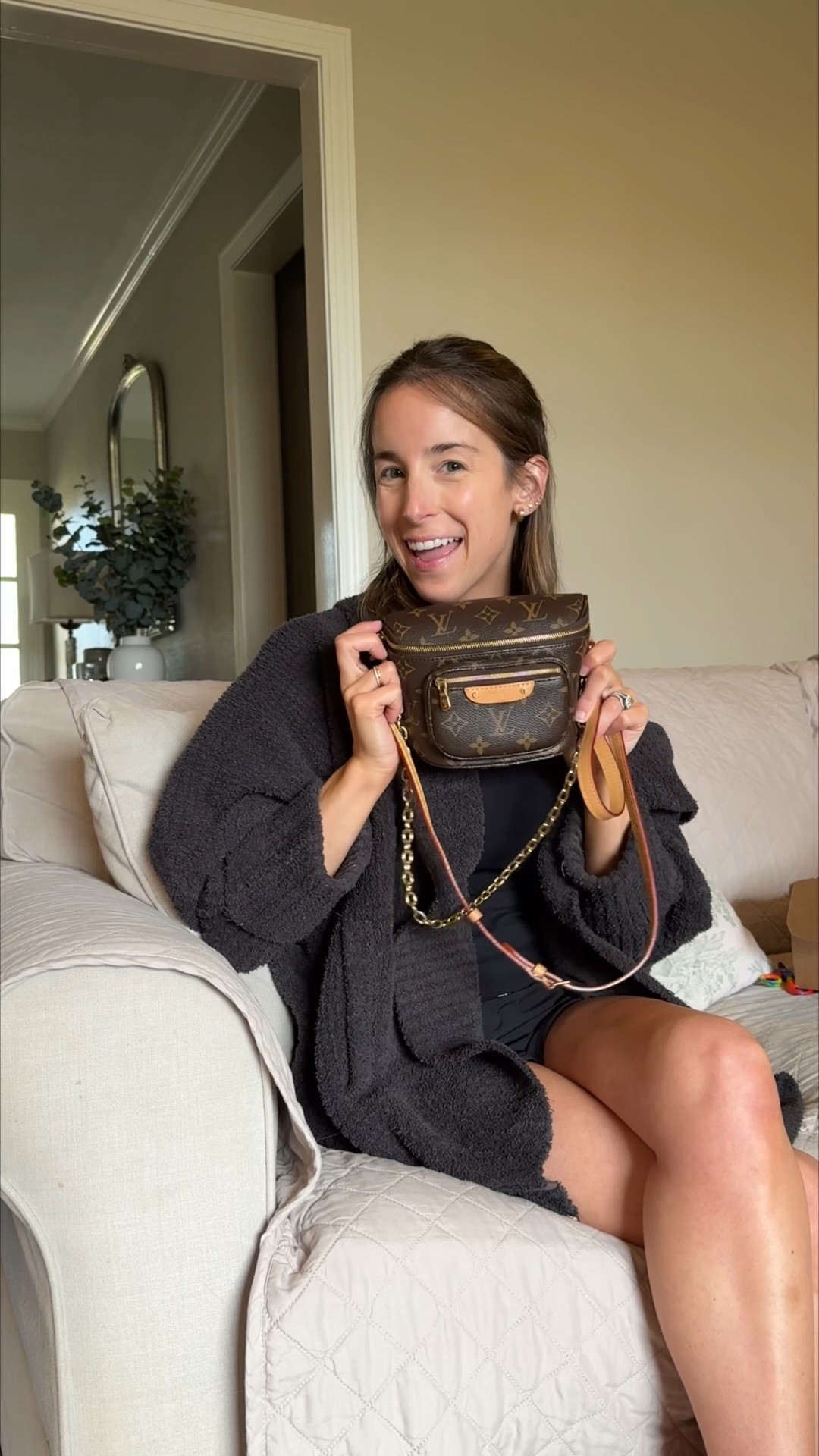 IN LOVE WITH THIS MONTH’S VIVRELLE BAG! Use code CAROLINESMITH to get your first month free!


Luxury, bag crush, purse, luxury bags, Louis Vuitton, Chanel, Dior 

#LTKBeauty #LTKmomlife #LTKootd