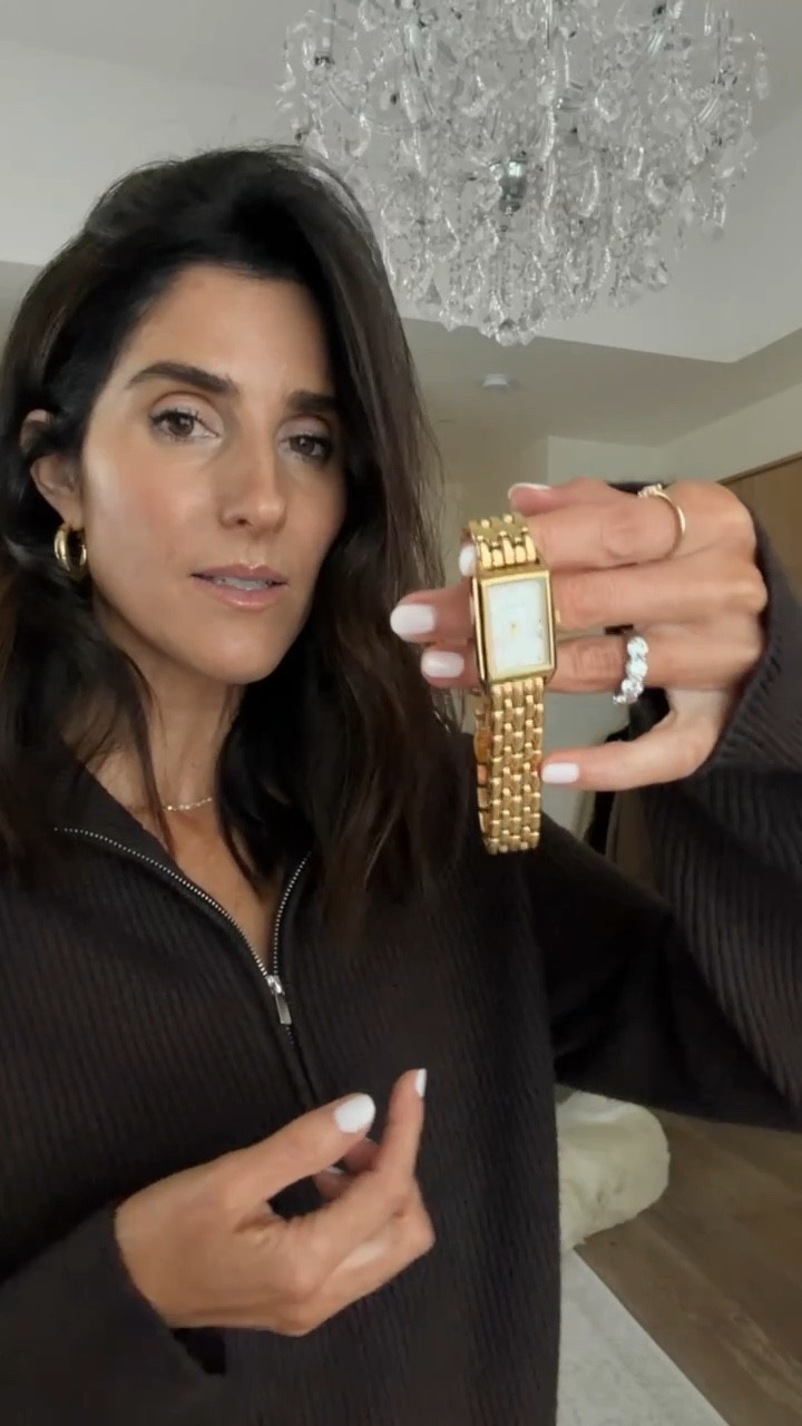 What I’m buying my mother in law, mom and had to get one with myself for Christmas. These watches look and feel expensive but are under $30 #stylinbyaylin#aylin #amazon #giftidea #watches

#LTKBeauty #LTKGiftGuide #LTKHoliday