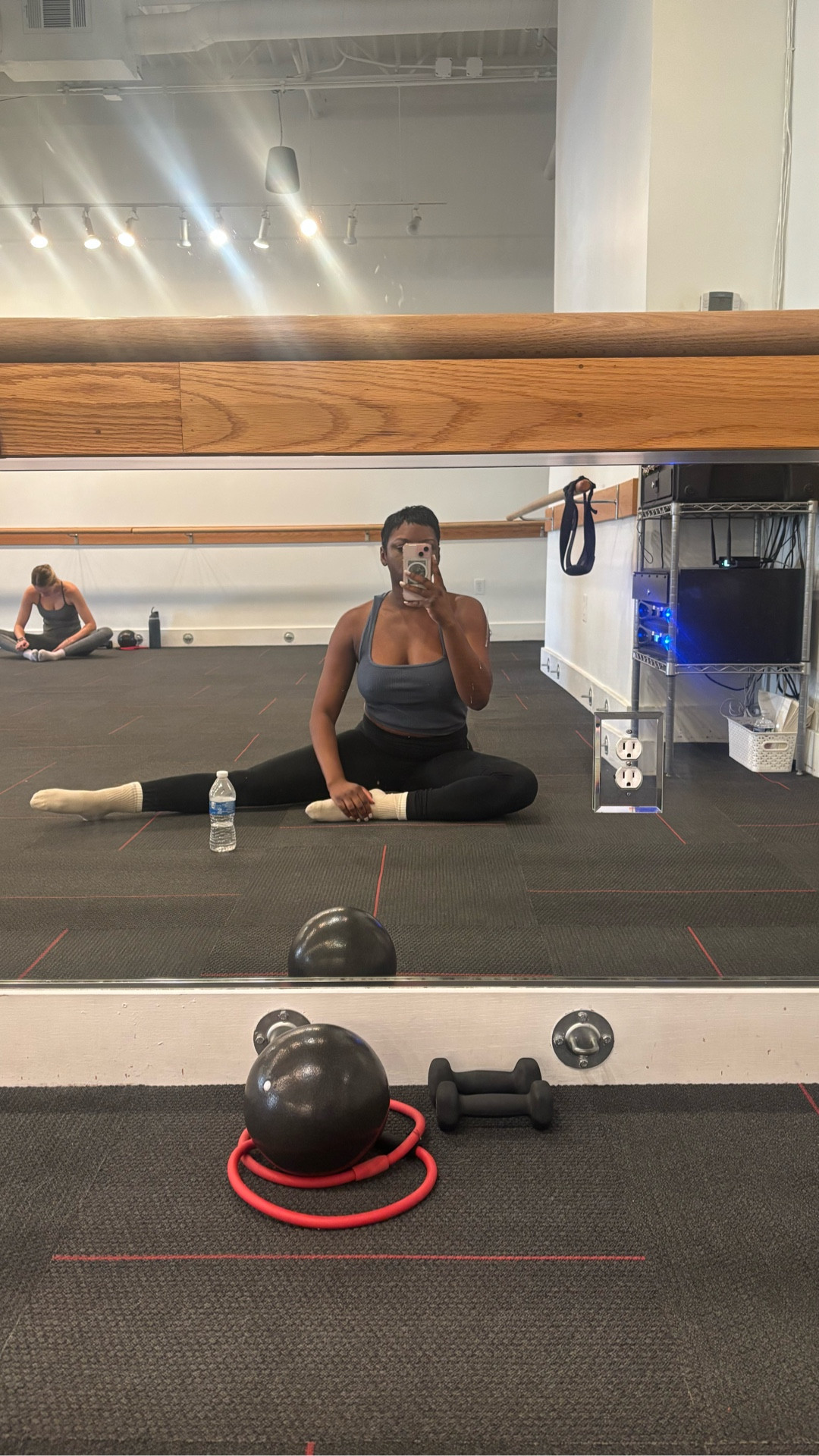 Come with me to take a barre class 🩰
This was way different than what I expected I worked muscles I didn’t even know existed. The mix of ballet, Pilates, and yoga had my whole body on fire…humbled me very fast but imma go back just to give it another try. 


#LTKfitnessgoals #LTKActive #LTKdayinmylife