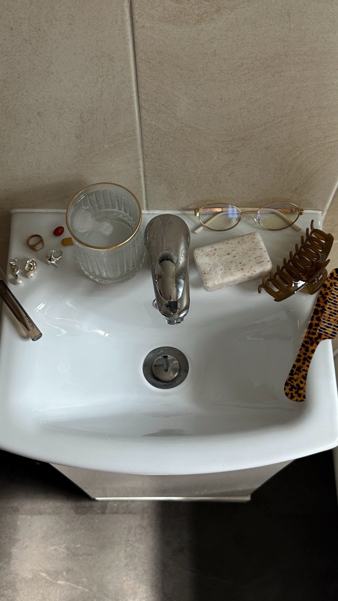 Claw Clip, Glasses, Accessories 