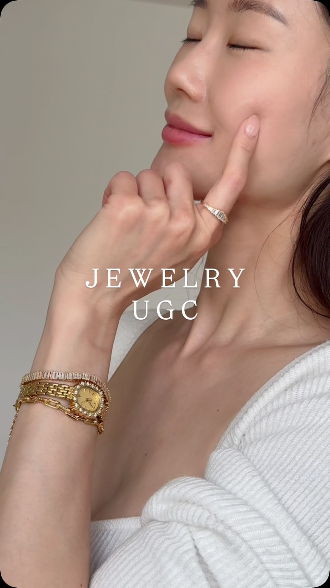 The moment I opened the package, I knew — I felt special. Every detail in the packaging felt intentional, elegant, and thoughtful. 

And the Jewelry? Even better I layered the watch and bracelet together, and now I can’t stop staring!✨⭐️

make sure to check it out on my LTK page! 🛍️

박스 열자마자 와…. 정성 확!!!! 느껴지는 패키징.. 
내용물도 중요하지만. 크게 신경 안써도 될법한 
패키징에서 까지 진심이 느껴지는 쥬얼리 브랜드
@caitlynminimalist ✨

 작은 디테일까지도 감동. 🤍
 
미니멀하면서도 반짝반짝이는 존재감이 
정말 우아함 그 자체. 🌸⌚.✨

소중하게 간직하고 싶은 주얼리 🫶🏼
가격이 정말 착해요. ☺️

착용한 쥬얼리 정보는 LTK 페이지에 모두 링크되어 있어요! 🛍️
꼭 ! 구경하구 가세요~~ 
@caitlynminimalist 💋💋

#jewelryinspo 
#jewelrylovers 
#ugccreator 
#ugcmarketing 
#ugccommunity 
#ugccontent
