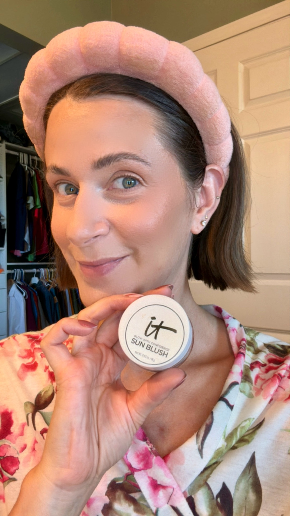 It cosmetics sun blush
Shade 30 sun warmth

#LTKFindsUnder50 #LTKStyleTip #LTKBeauty