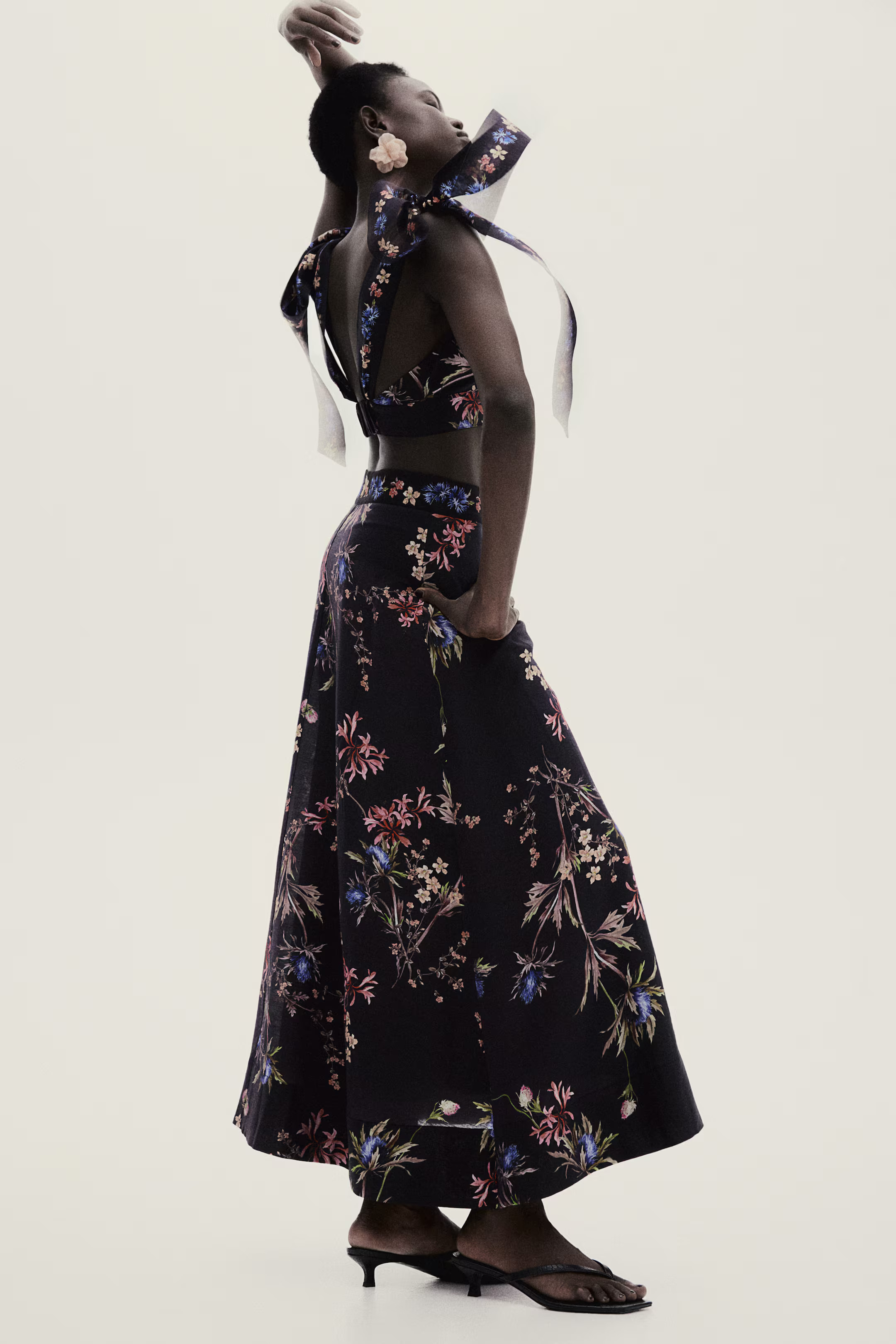 Long Flared Skirt - Black/floral - Ladies | H&M US | H&M (US + CA)