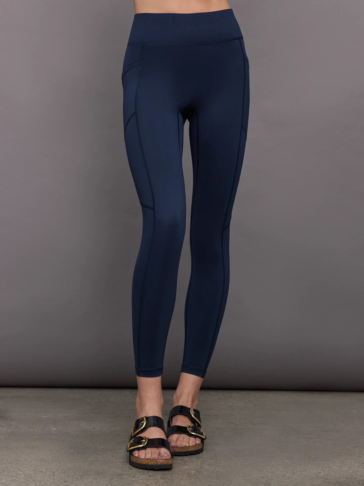 Bandier Center Stage Pocket Legging - Dark Navy - Size S | Carbon38
